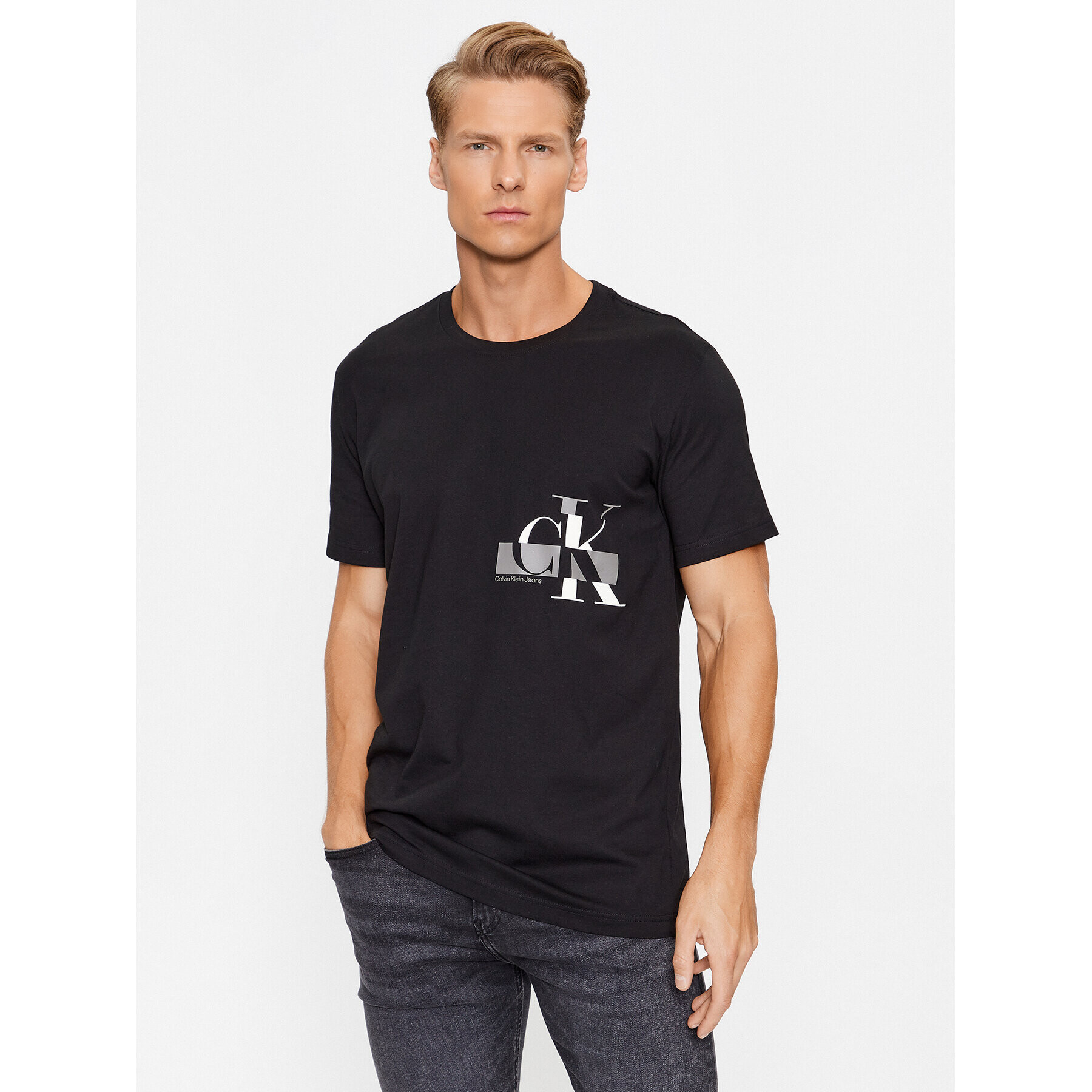 Calvin Klein Jeans Тишърт J30J324019 Черен Regular Fit - Pepit.bg