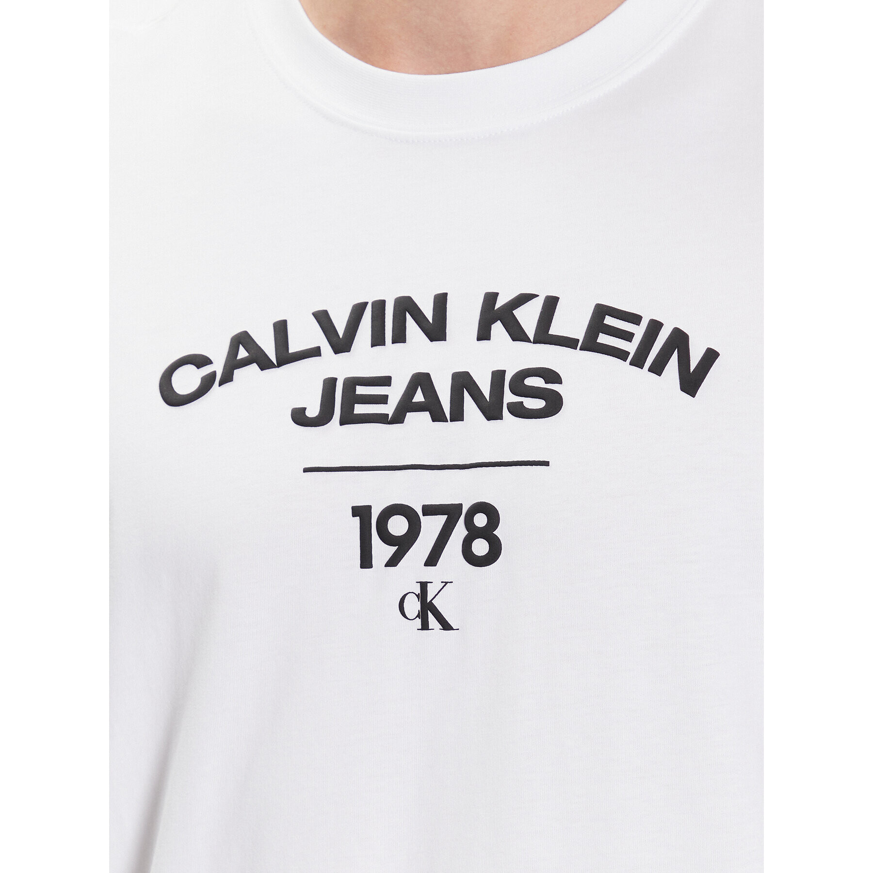 Calvin Klein Jeans Тишърт J30J324206 Бял Regular Fit - Pepit.bg