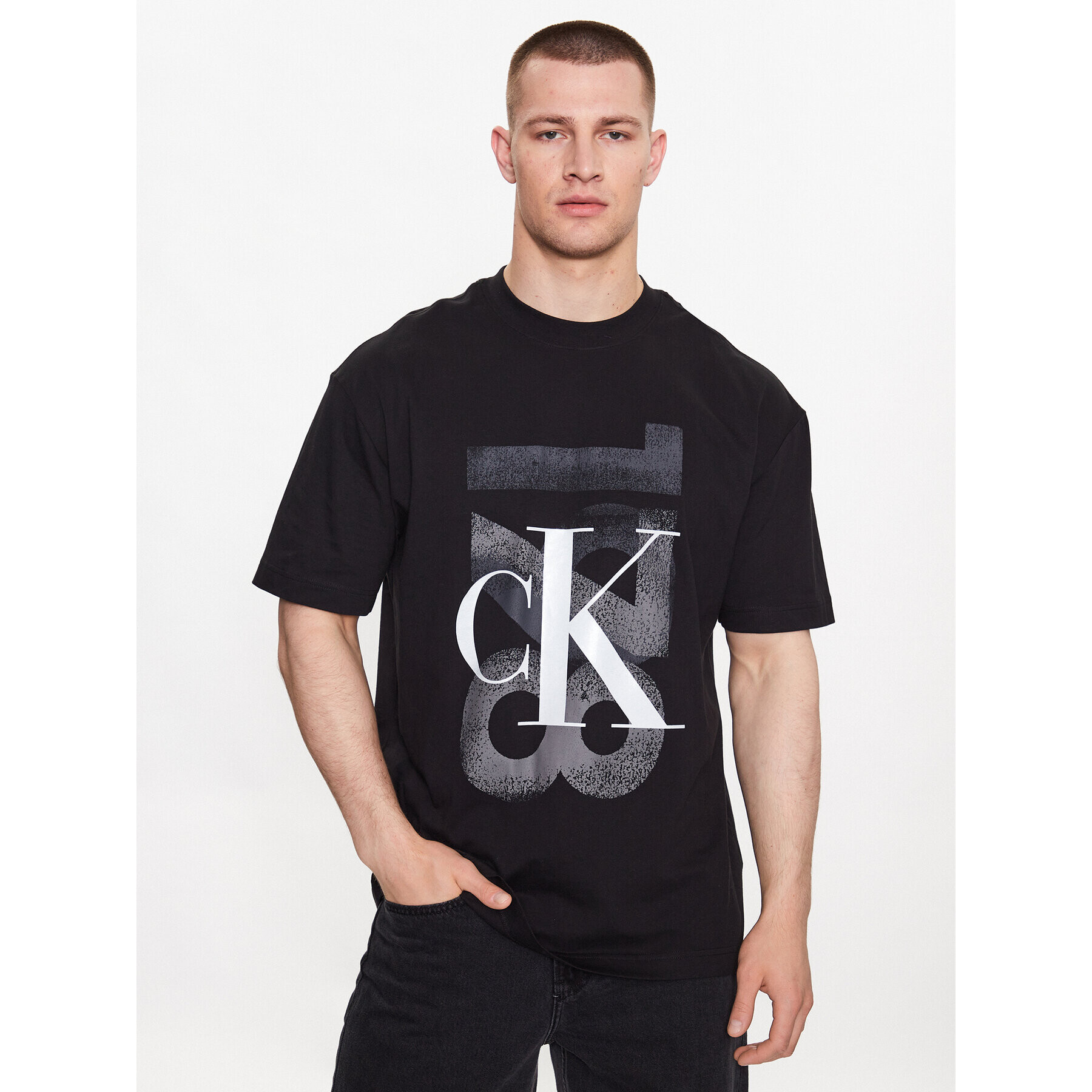 Calvin Klein Jeans Тишърт J30J324207 Черен Regular Fit - Pepit.bg