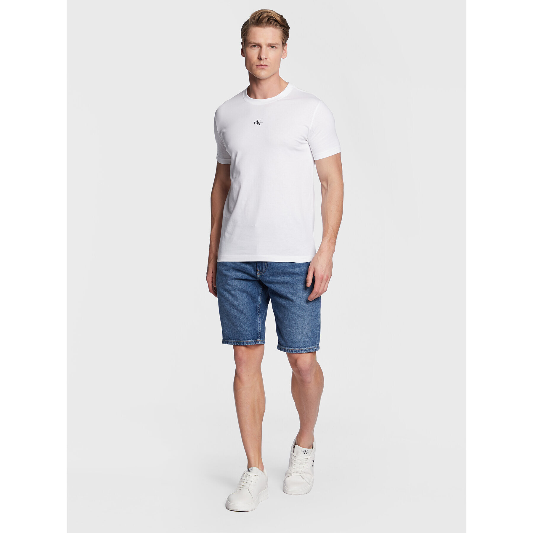 Calvin Klein Jeans Тишърт Monogram J30J322466 Бял Regular Fit - Pepit.bg