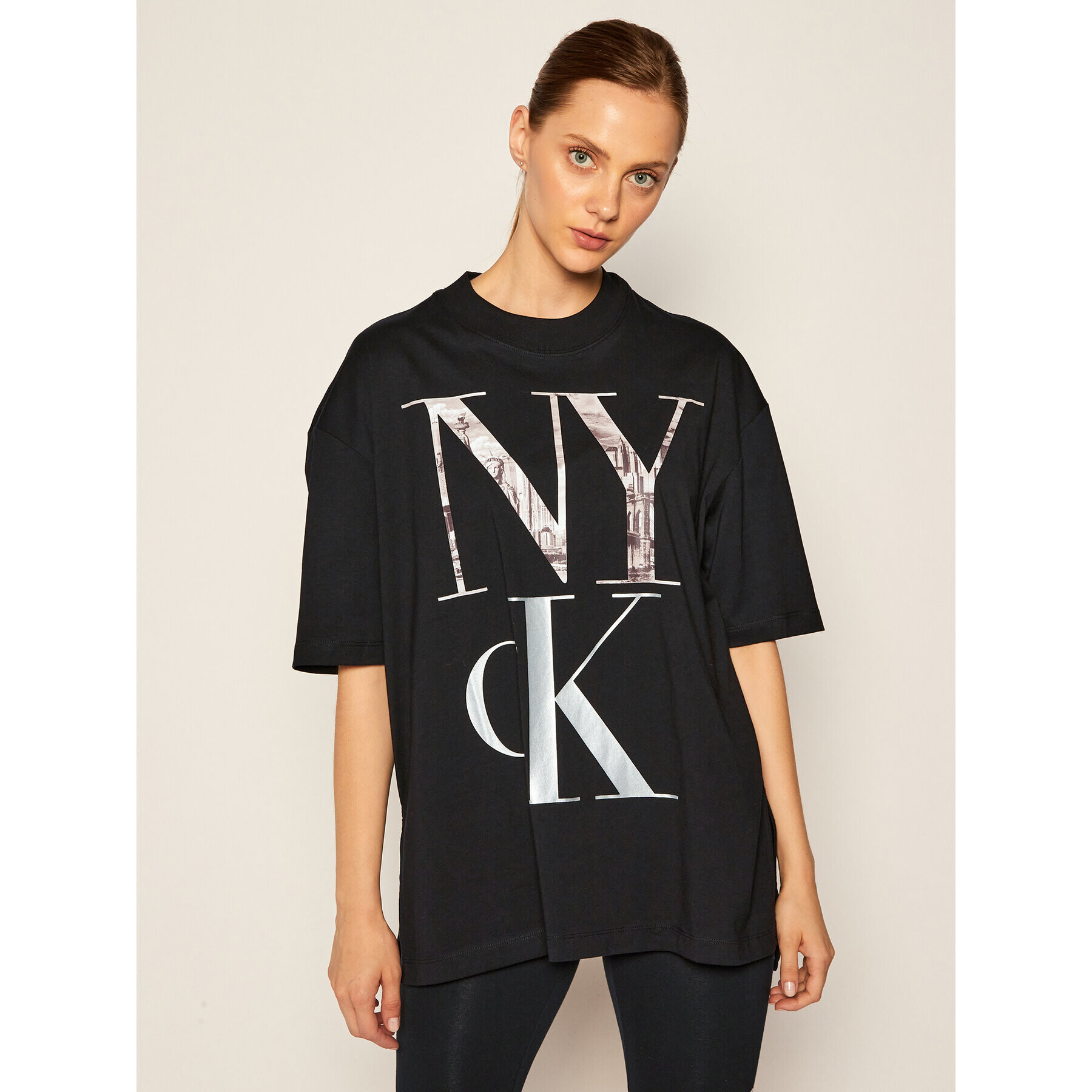 Calvin Klein Jeans Тишърт NYC Logo J20J214436 Черен Regular Fit - Pepit.bg