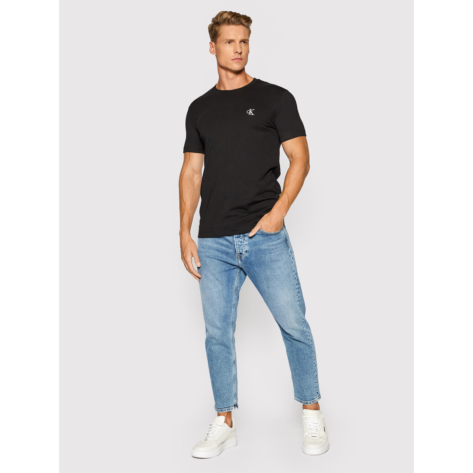 Calvin Klein Jeans Тишърт Tee Shirt Essential J30J314544 Черен Slim Fit - Pepit.bg