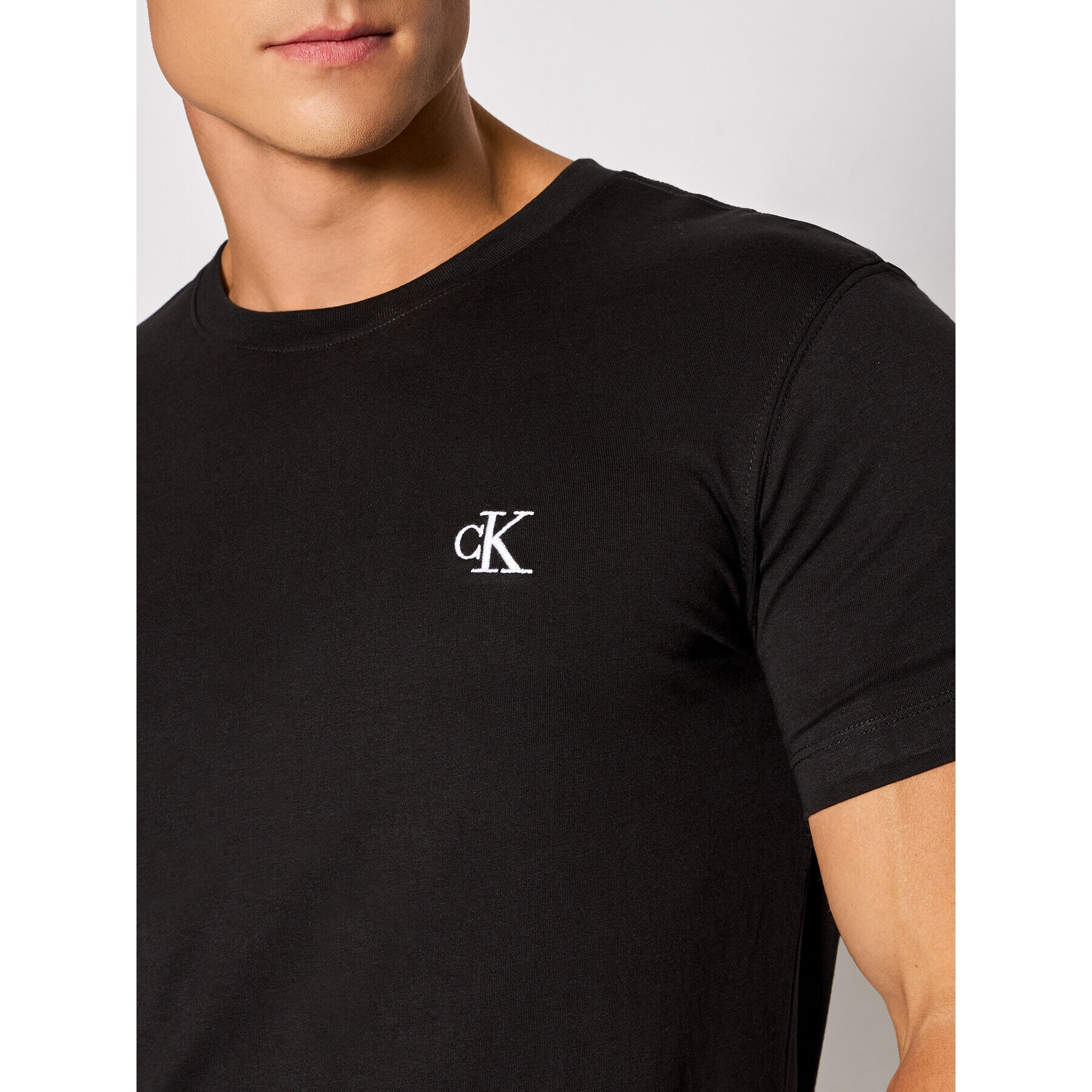 Calvin Klein Jeans Тишърт Tee Shirt Essential J30J314544 Черен Slim Fit - Pepit.bg