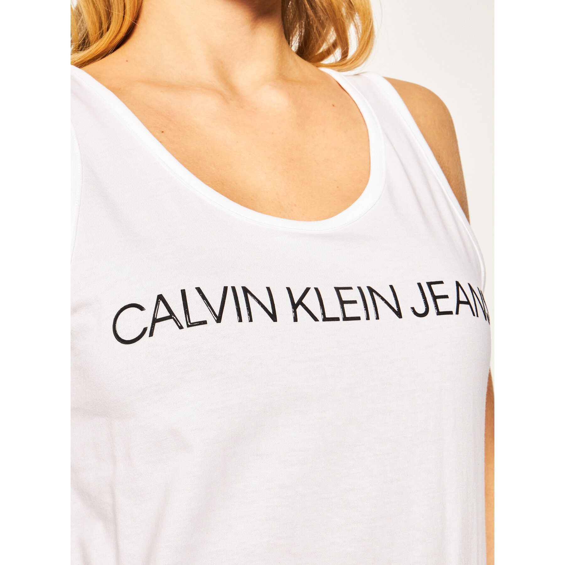 Calvin Klein Jeans Топ Institutional Logo J20J213051 Бял Regular Fit - Pepit.bg