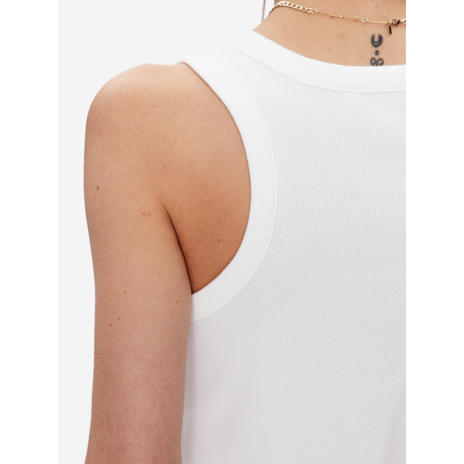 Calvin Klein Jeans топ J20J221055 Бял Regular Fit - Pepit.bg