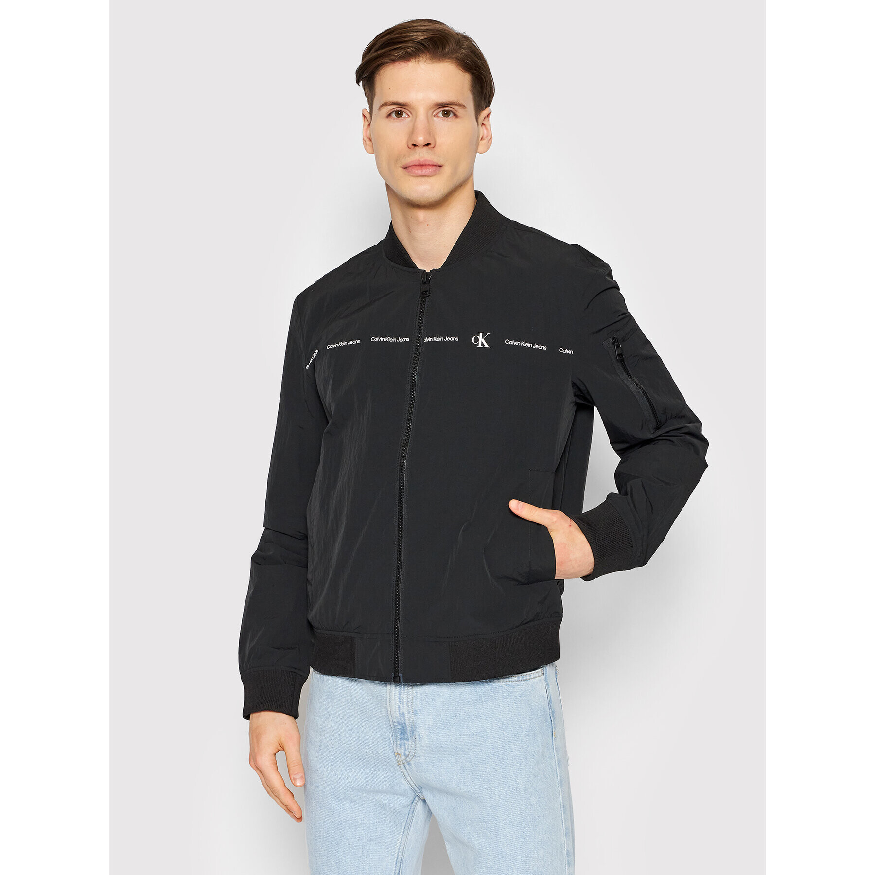 Calvin Klein Jeans Яке бомбър J30J320276 Черен Regular Fit - Pepit.bg