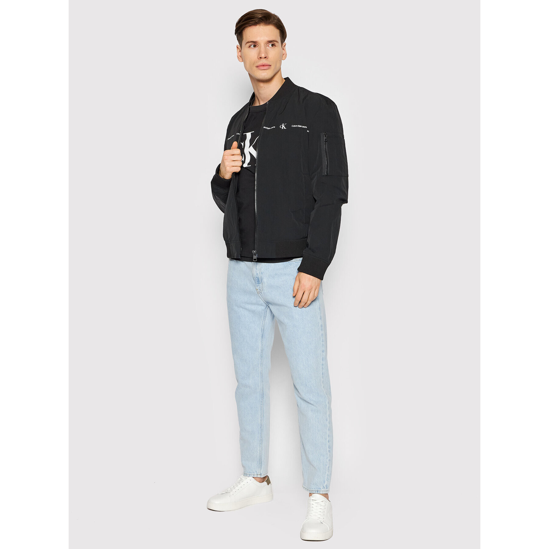Calvin Klein Jeans Яке бомбър J30J320276 Черен Regular Fit - Pepit.bg
