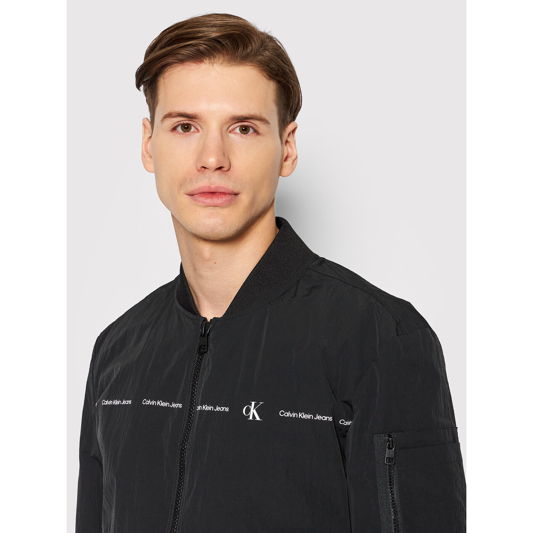 Calvin Klein Jeans Яке бомбър J30J320276 Черен Regular Fit - Pepit.bg