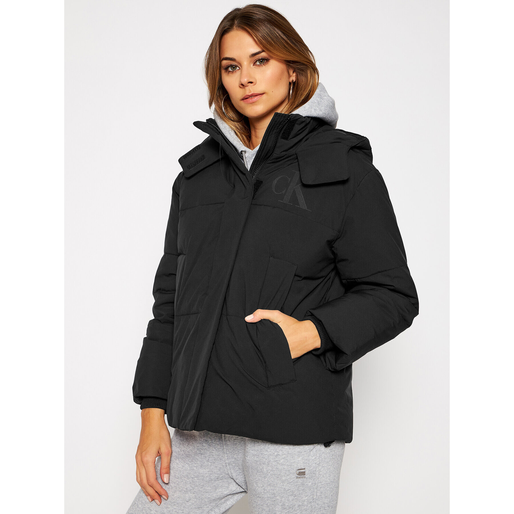 Calvin Klein Jeans Зимно яке J20J214856 Черен Regular Fit - Pepit.bg