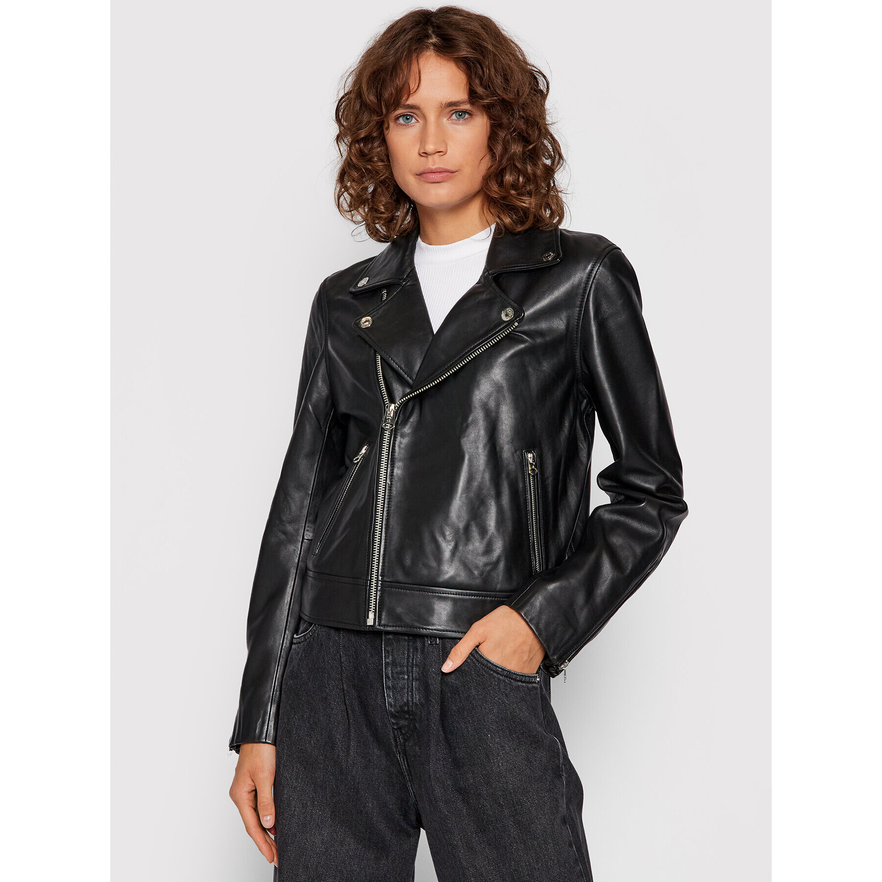 Calvin Klein Кожено яке Esssential Черен Regular Fit - Pepit.bg