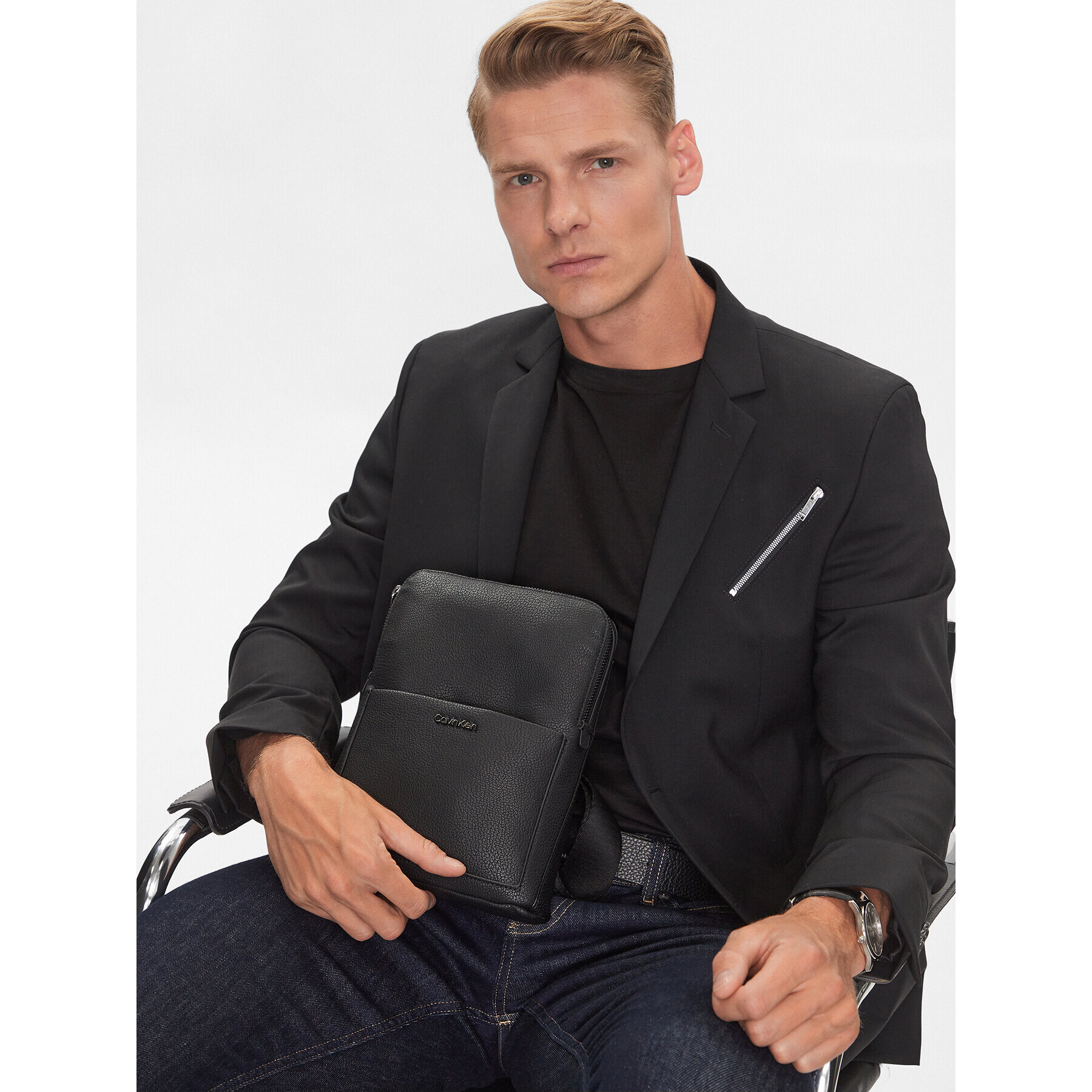 Calvin Klein Мъжка чантичка Ck Diagonal Flatpack K50K510554 Черен - Pepit.bg