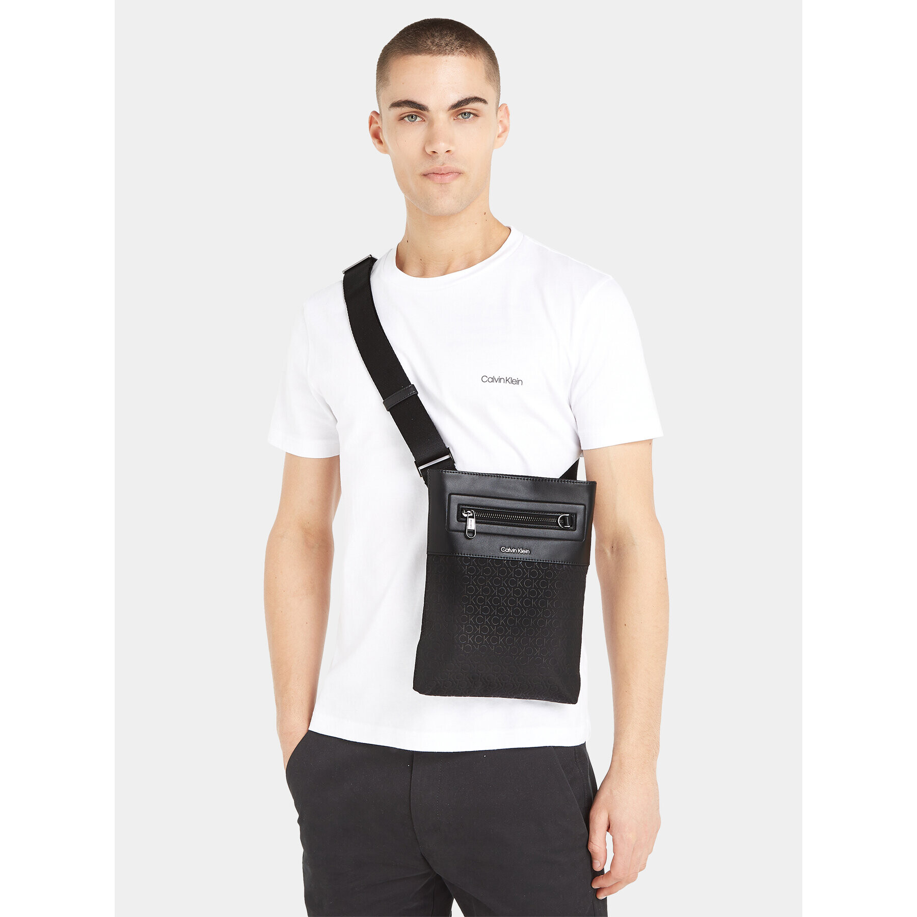 Calvin Klein Мъжка чантичка Ck Elevated Flatpack Repreve K50K510823 Черен - Pepit.bg