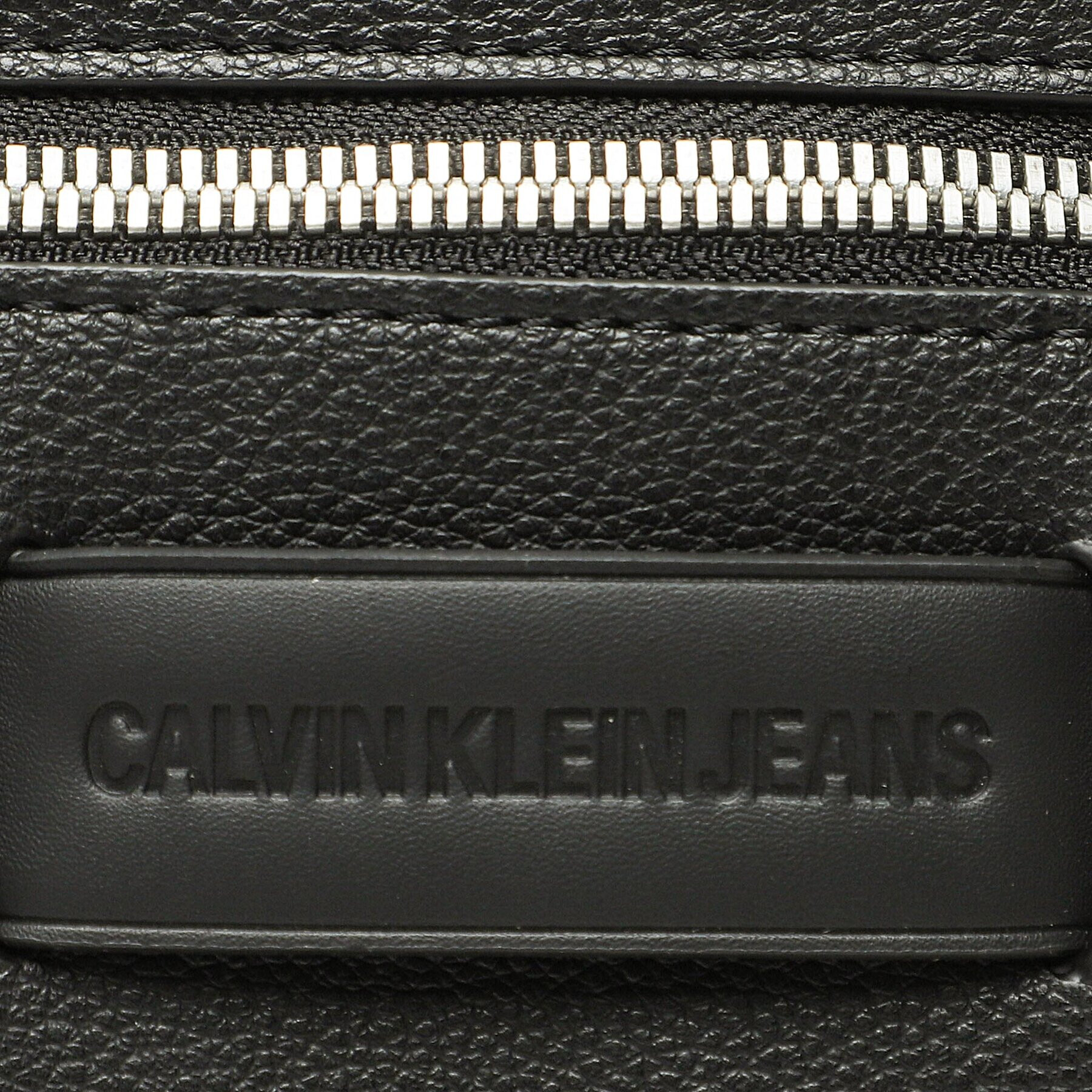 Calvin Klein Мъжка чантичка Repoerter W/Front Pckt K50K506947 Черен - Pepit.bg