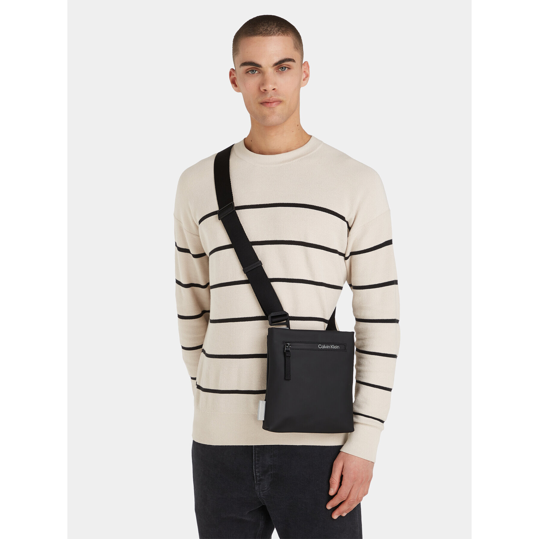 Calvin Klein Мъжка чантичка Rubberized Conv Flatpack S K50K510795 Черен - Pepit.bg
