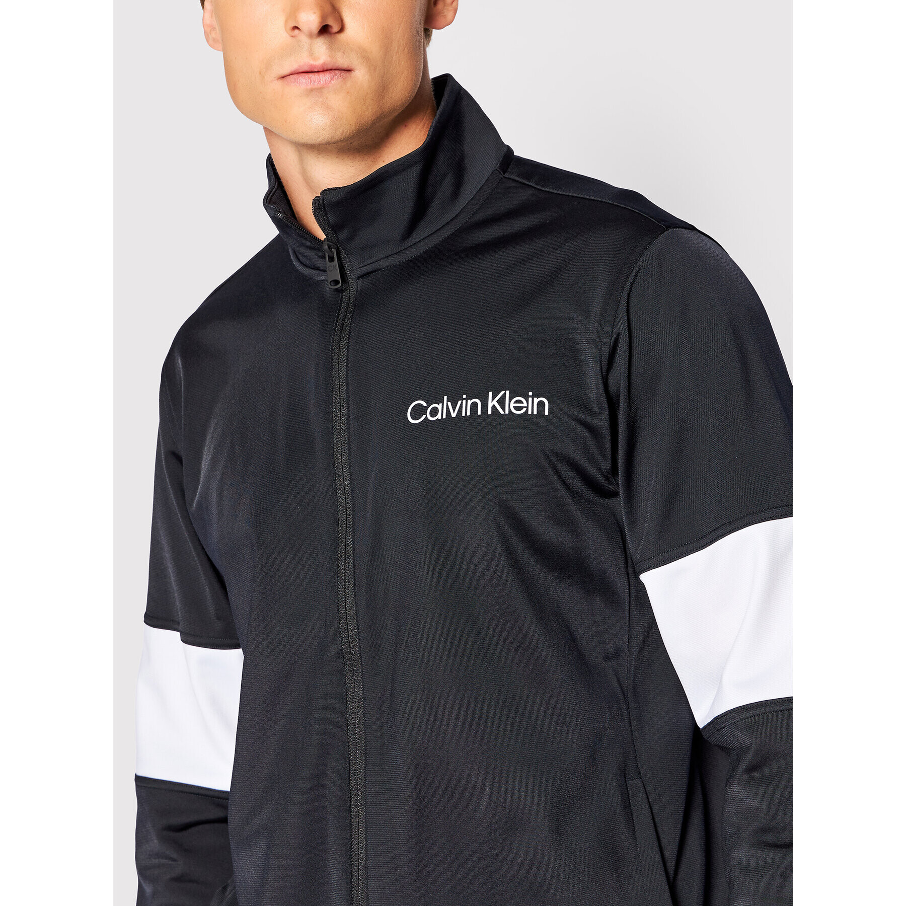 Calvin Klein Performance Анцуг 00GMS2J406 Черен Regular Fit - Pepit.bg