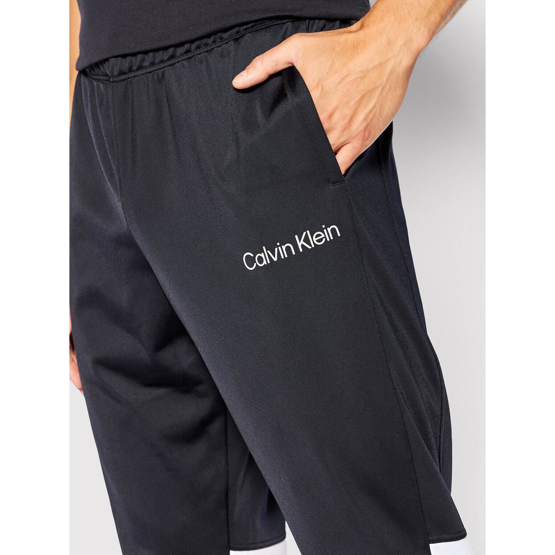 Calvin Klein Performance Анцуг 00GMS2J406 Черен Regular Fit - Pepit.bg