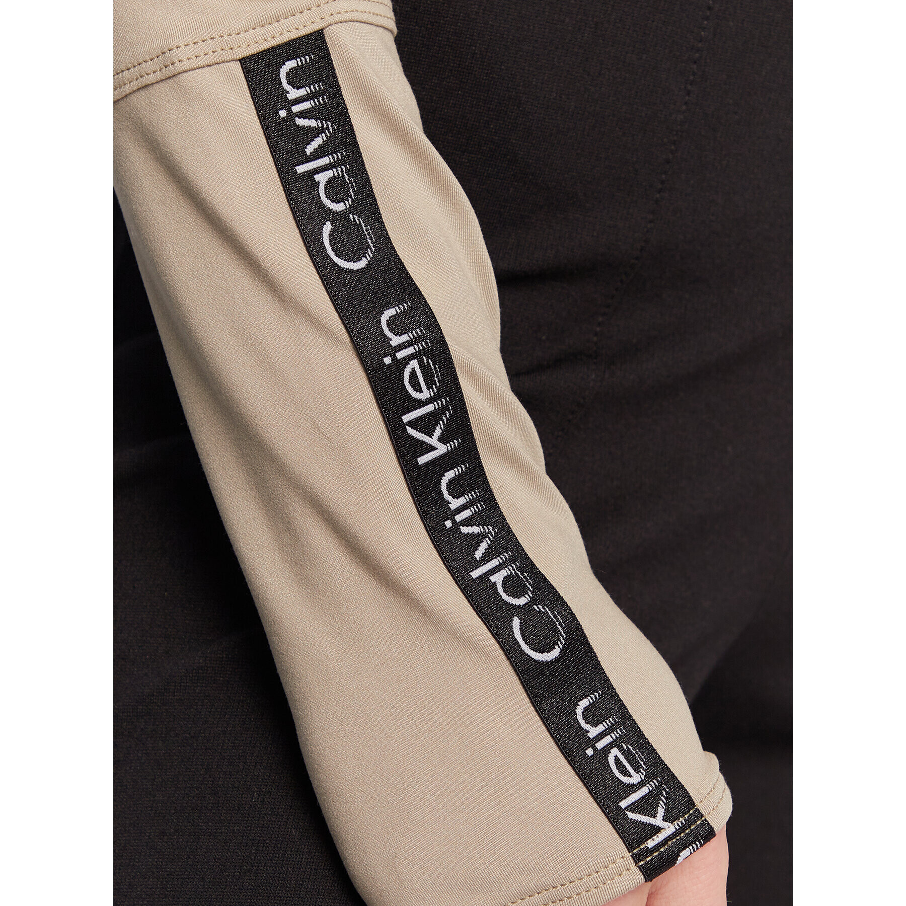 Calvin Klein Performance Блуза 00GWF2K200 Бежов Slim Fit - Pepit.bg