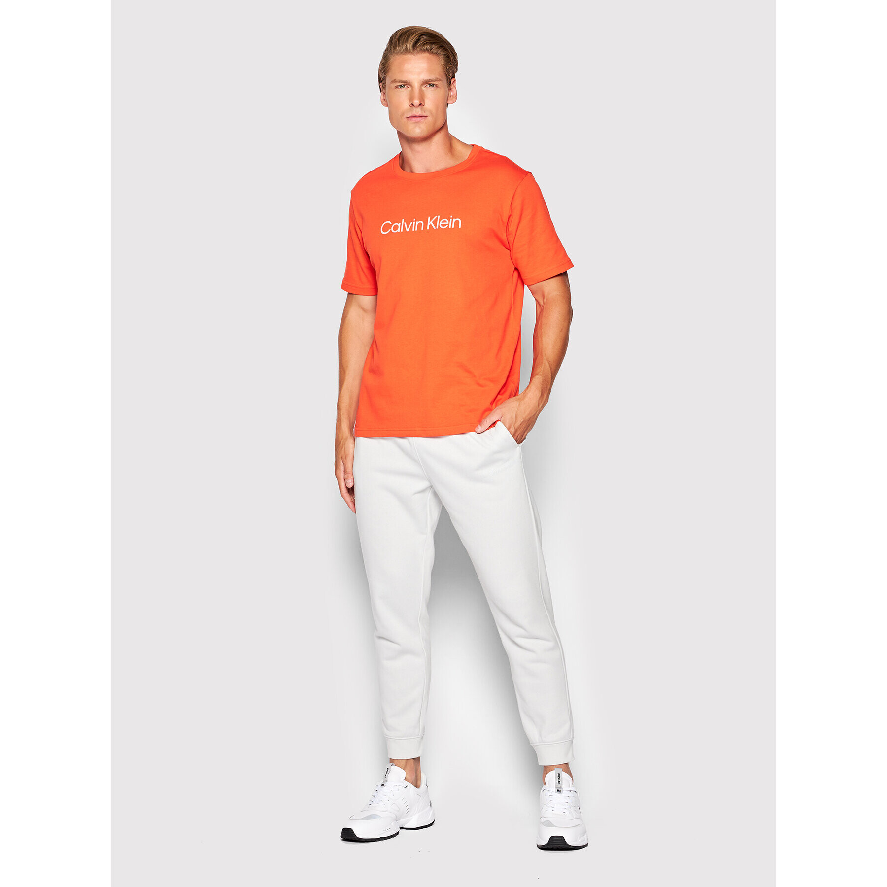 Calvin Klein Performance Долнище анцуг 00GMS2P606 Бежов Regular Fit - Pepit.bg