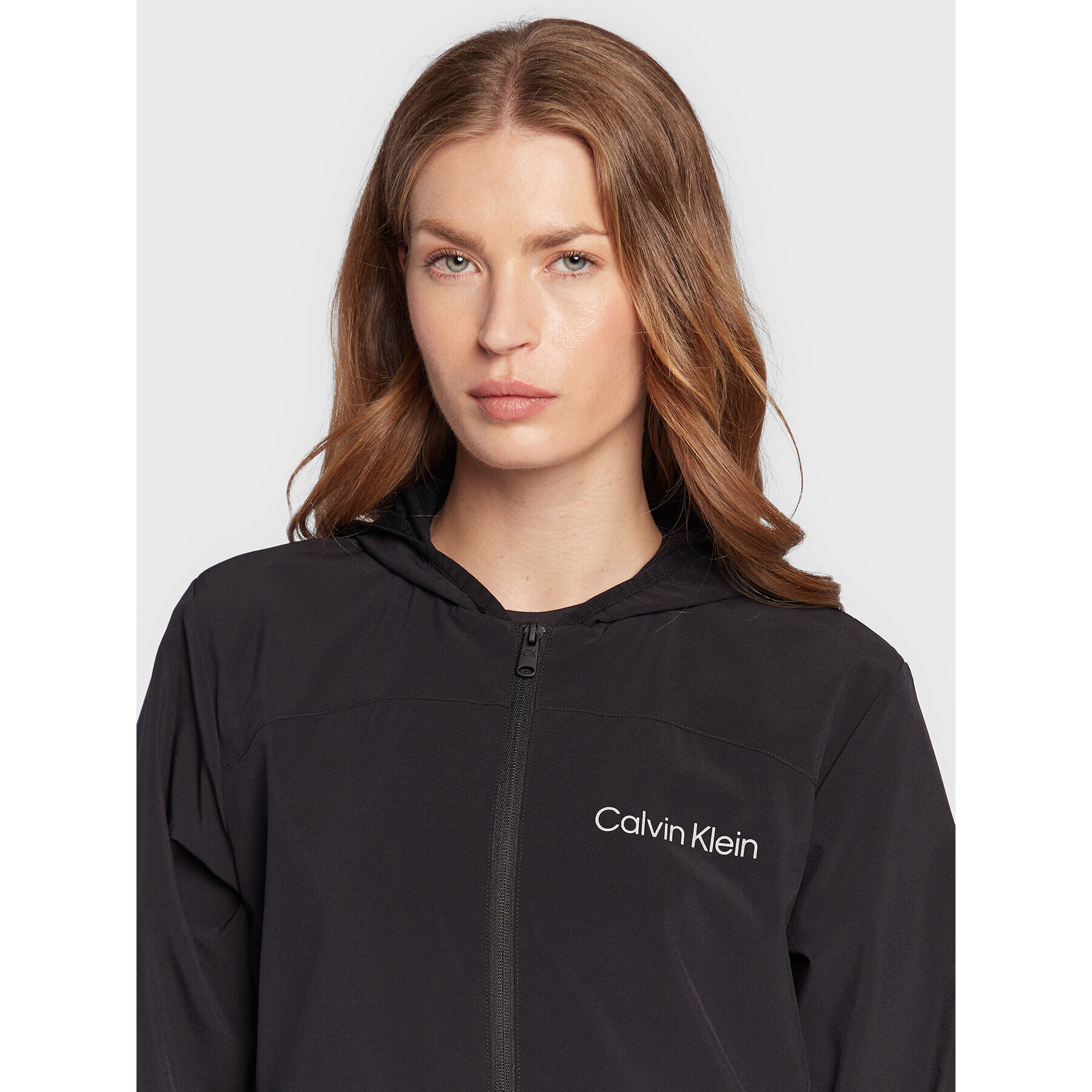 Calvin Klein Performance Преходно яке 00GWF2O509 Черен Slim Fit - Pepit.bg