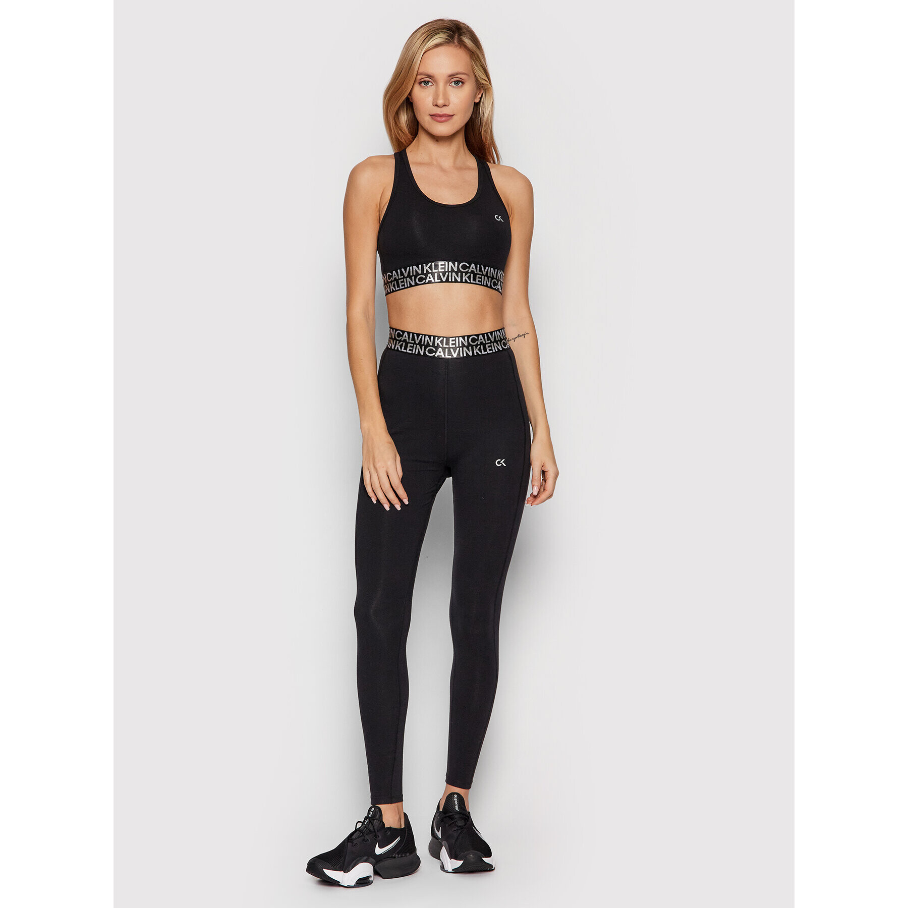 Calvin Klein Performance Спортен сутиен Low Support Sports 00GWF1K134 Черен - Pepit.bg