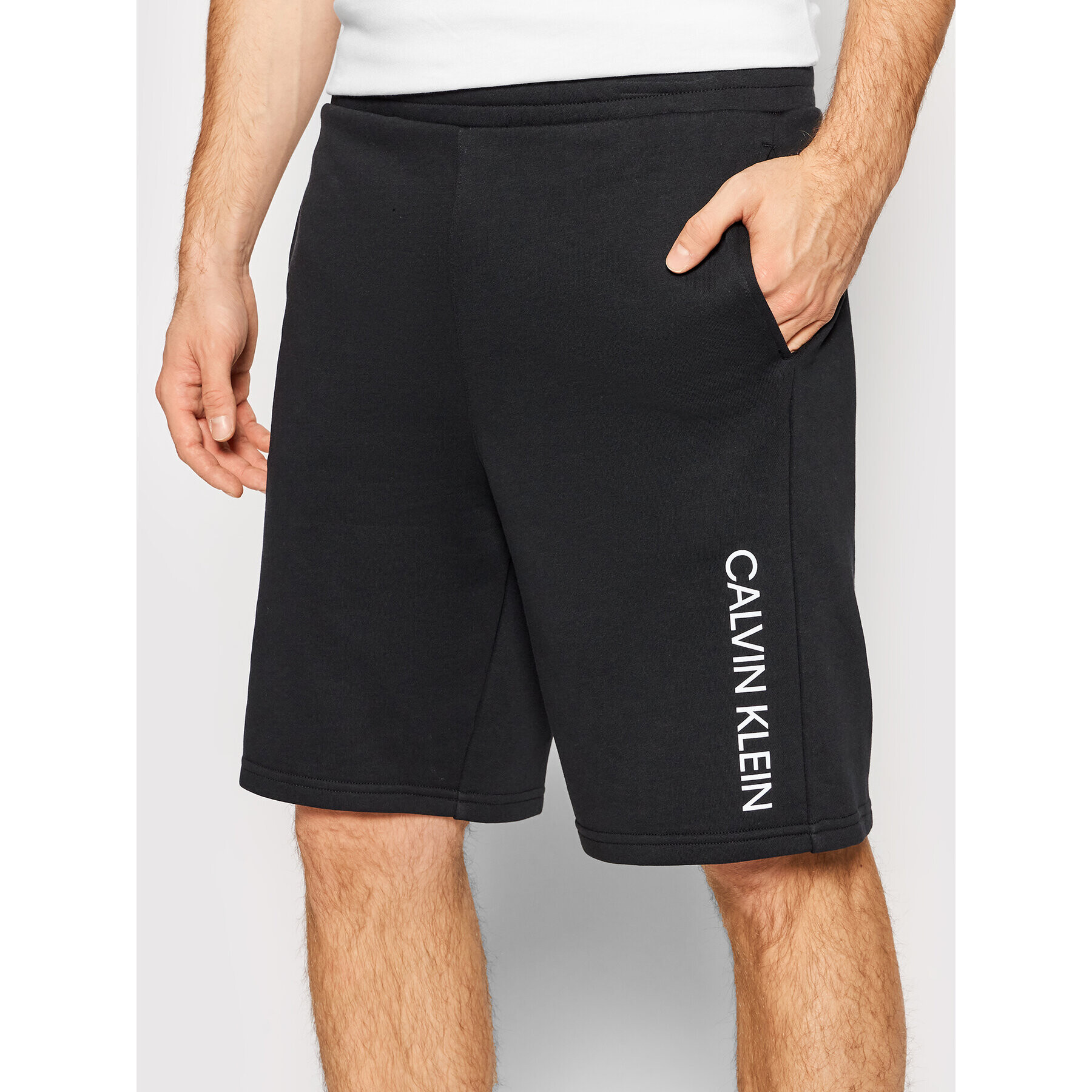 Calvin Klein Performance Спортни шорти 00GMF1S804 Черен Regular Fit - Pepit.bg