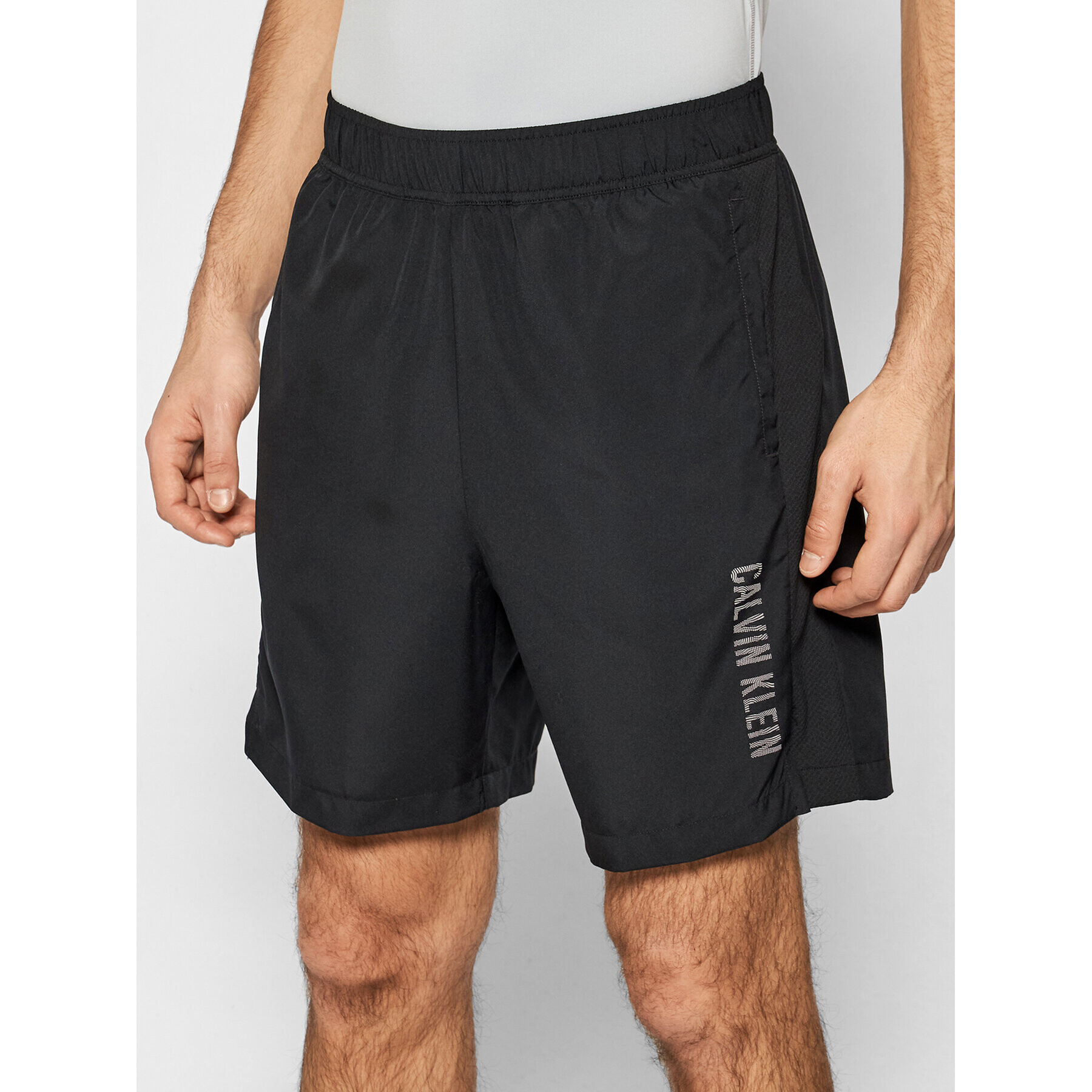 Calvin Klein Performance Спортни шорти 7" Woven 00GMS1S854 Черен Regular Fit - Pepit.bg