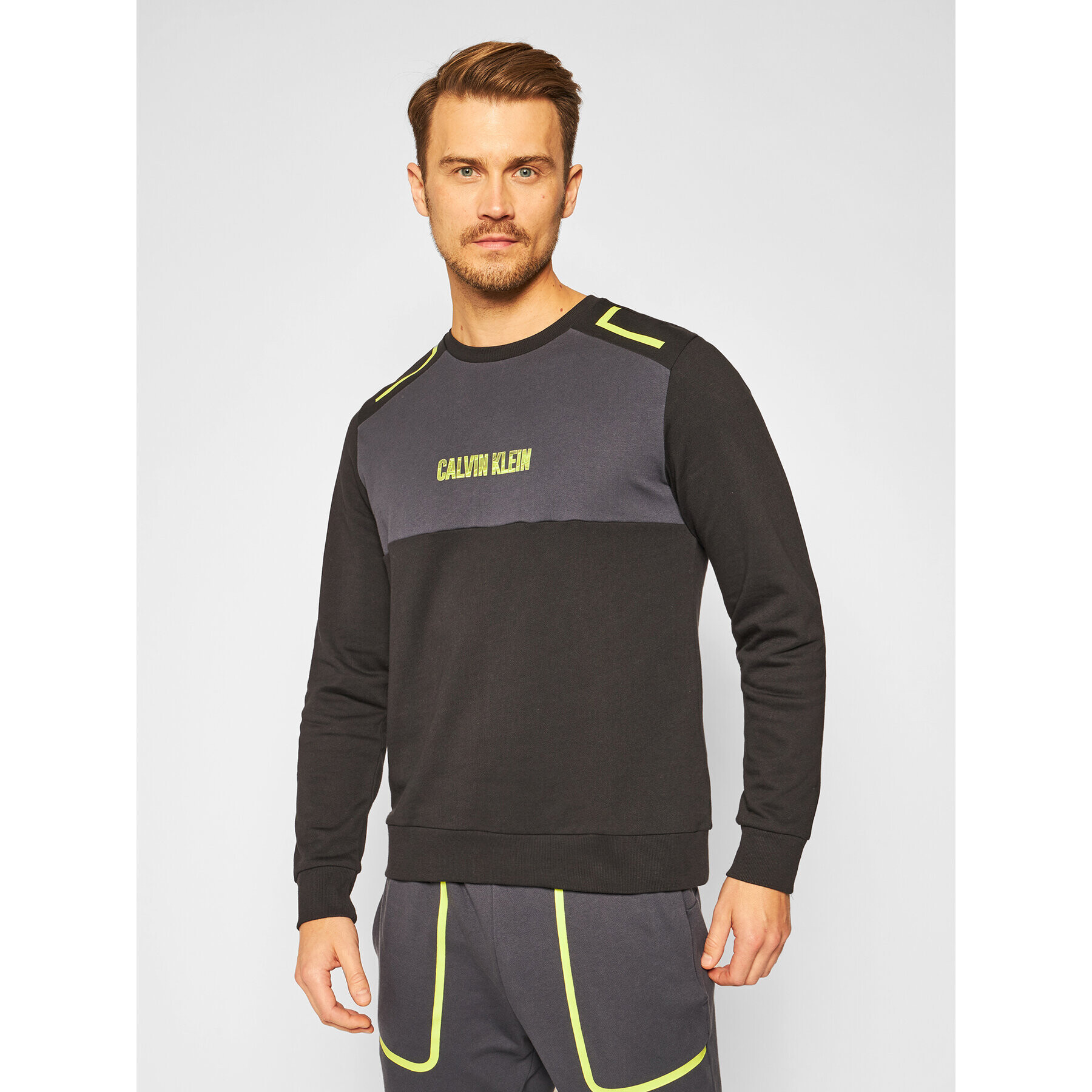 Calvin Klein Performance Суитшърт 00GMF0W394 Черен Regular Fit - Pepit.bg