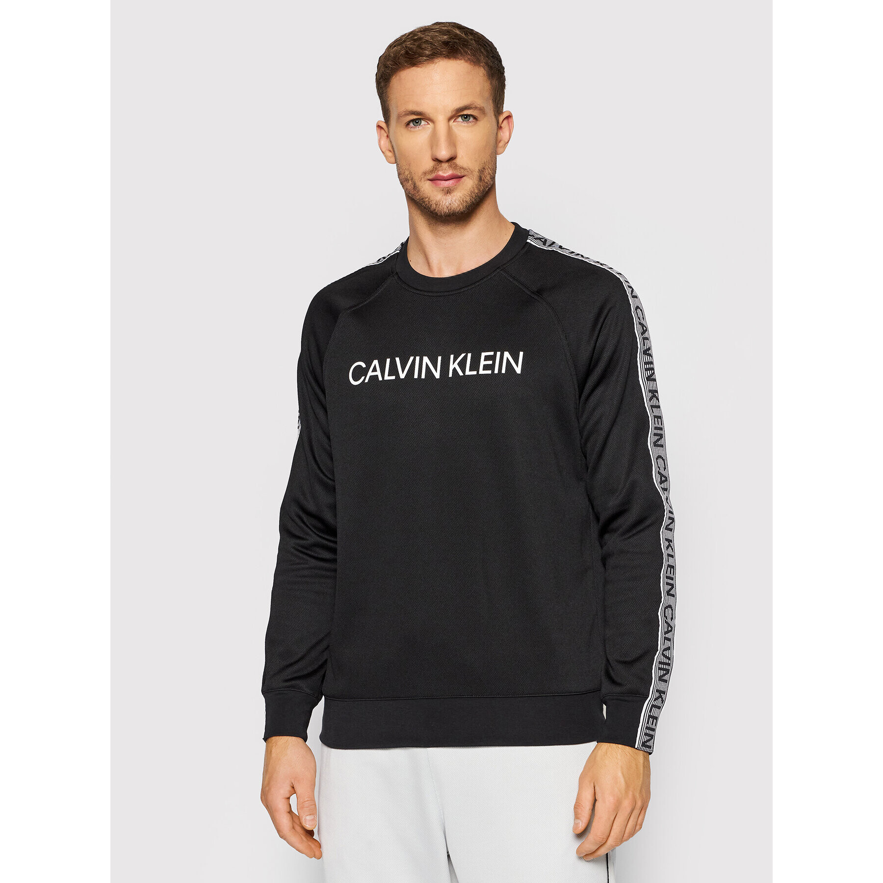 Calvin Klein Performance Суитшърт 00GMF1W300 Черен Regular Fit - Pepit.bg