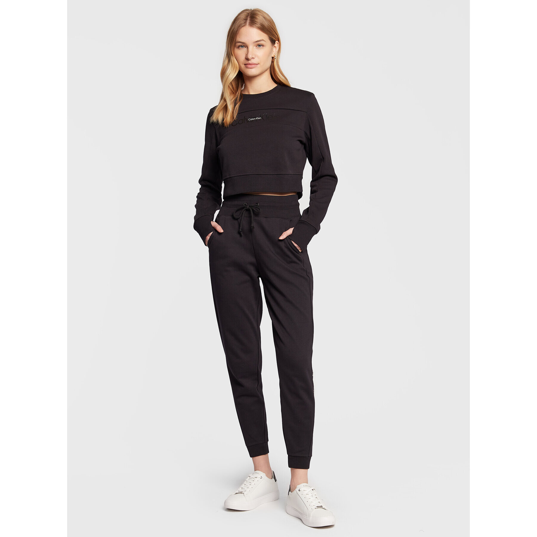 Calvin Klein Performance Суитшърт 00GWF2W313 Черен Regular Fit - Pepit.bg