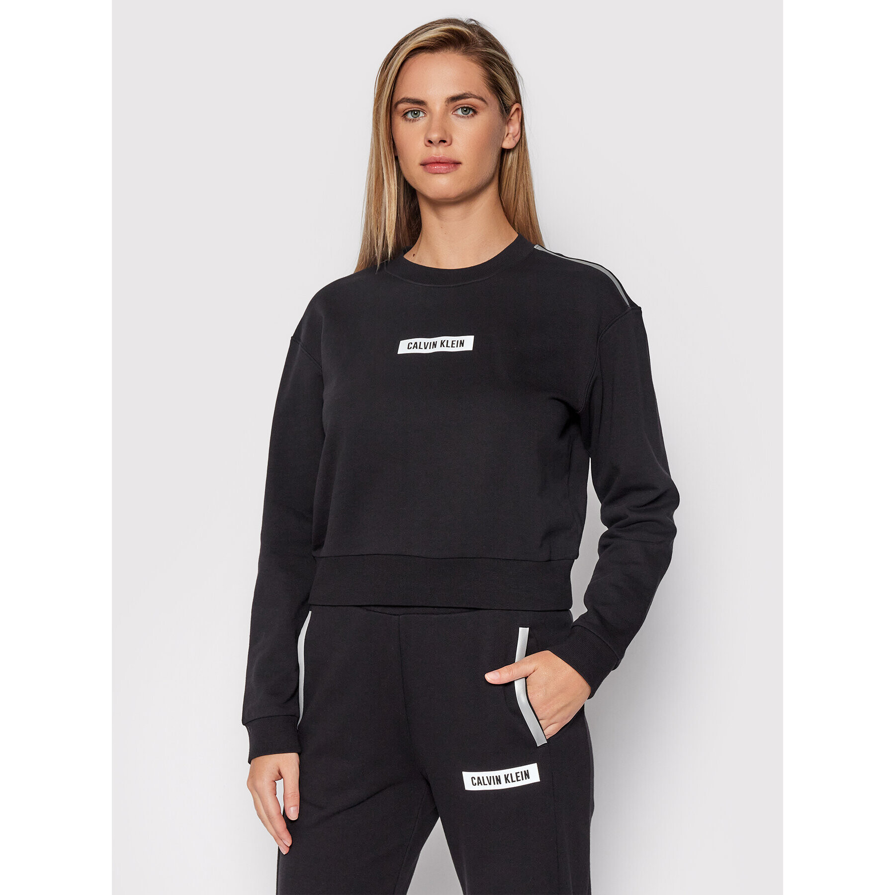 Calvin Klein Performance Суитшърт Pw 00GWS1W302 Черен Cropped Fit - Pepit.bg