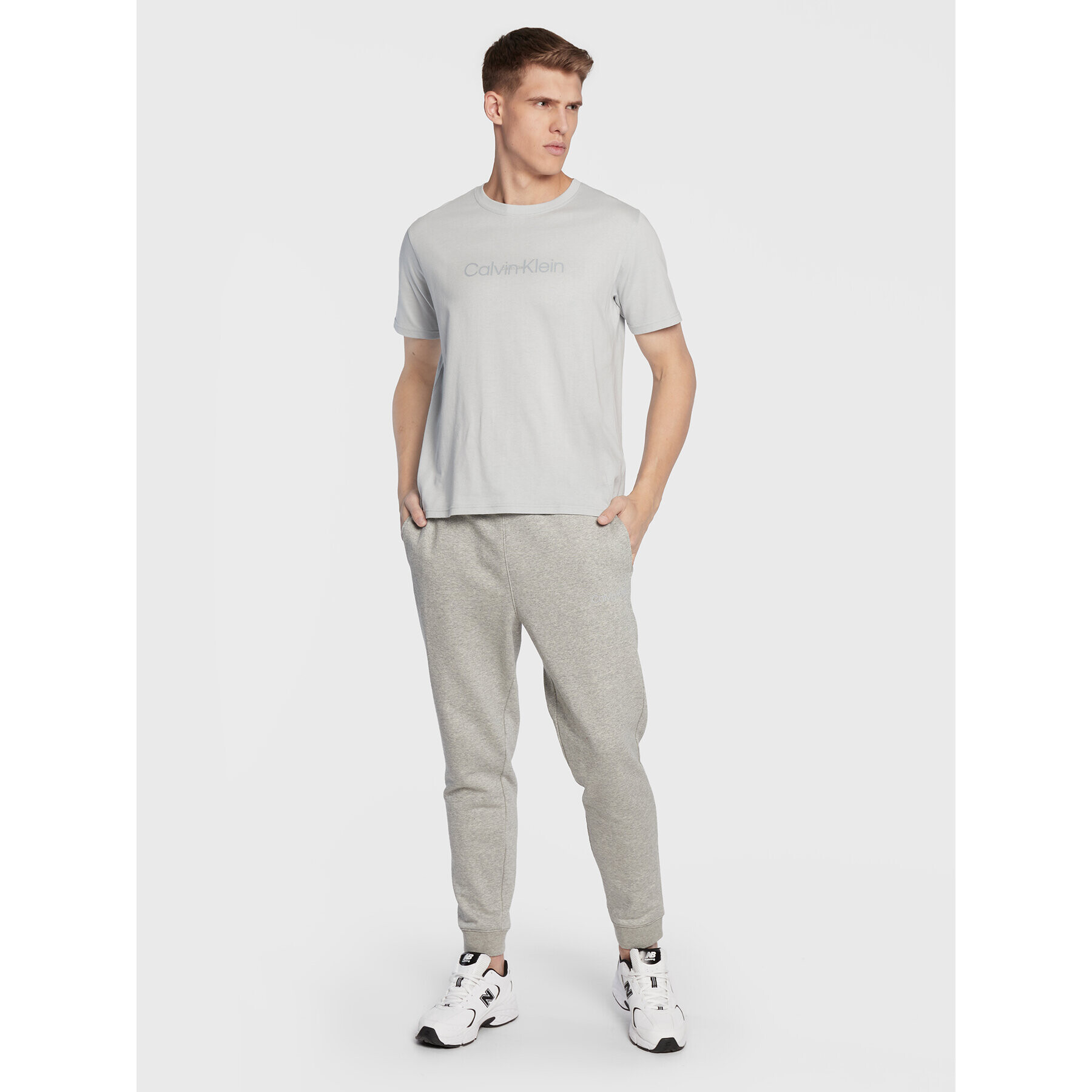 Calvin Klein Performance Тишърт 00GMF2K140 Сив Regular Fit - Pepit.bg