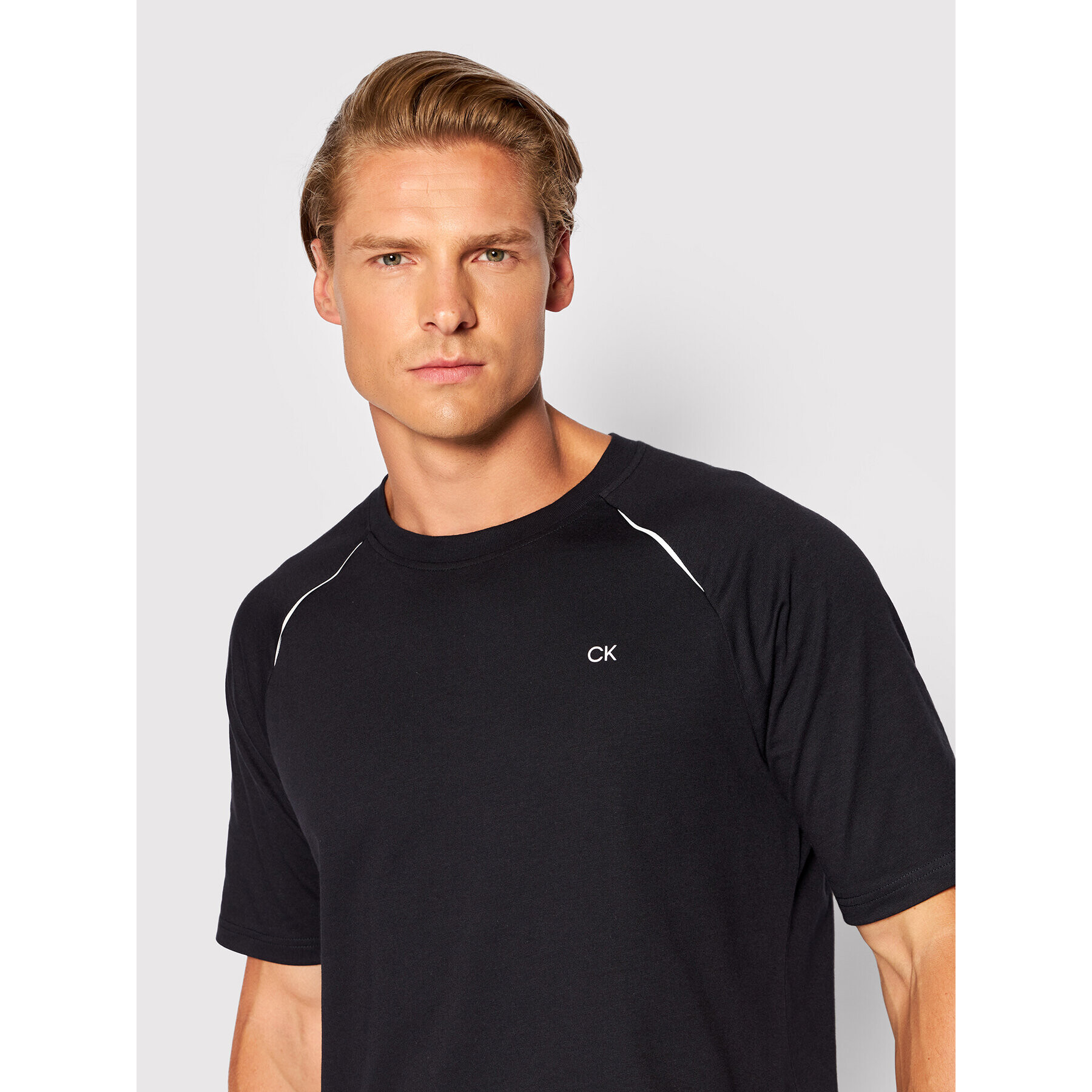 Calvin Klein Performance Тишърт 00GMS2K117 Черен Regular Fit - Pepit.bg