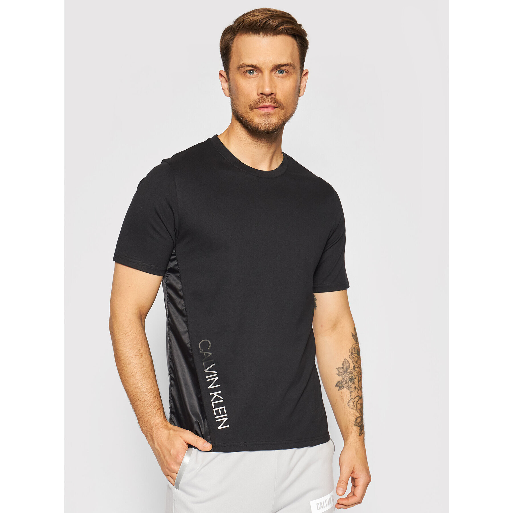 Calvin Klein Performance Тишърт 00GMT1K159 Черен Regular Fit - Pepit.bg