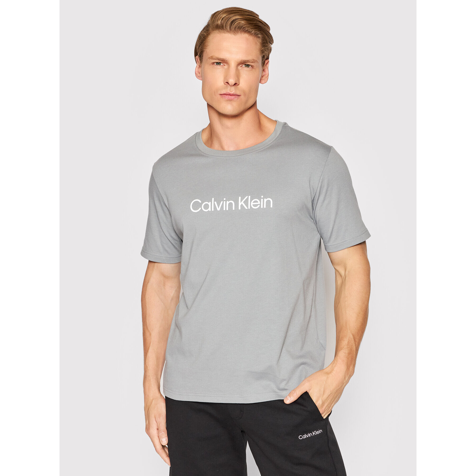 Calvin Klein Performance Тишърт Pw 00GMS2K107 Сив Regular Fit - Pepit.bg