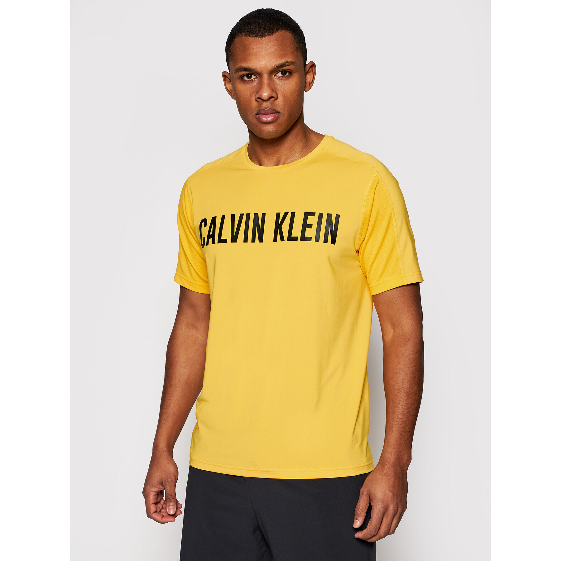 Calvin Klein Performance Тишърт Wo 00GMF0K150 Жълт Regular Fit - Pepit.bg