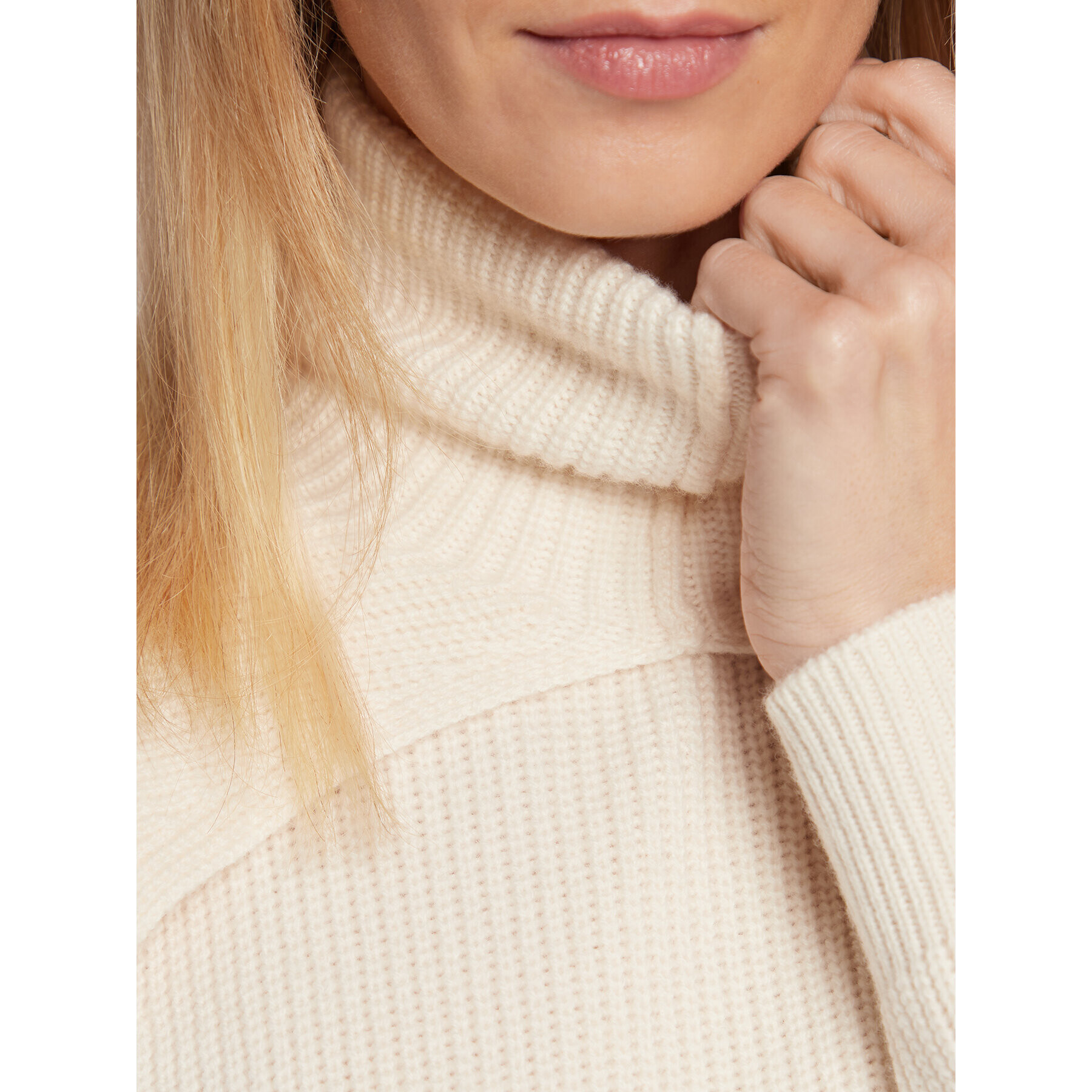 Calvin Klein Поло K20K205092 Екрю Relaxed Fit - Pepit.bg
