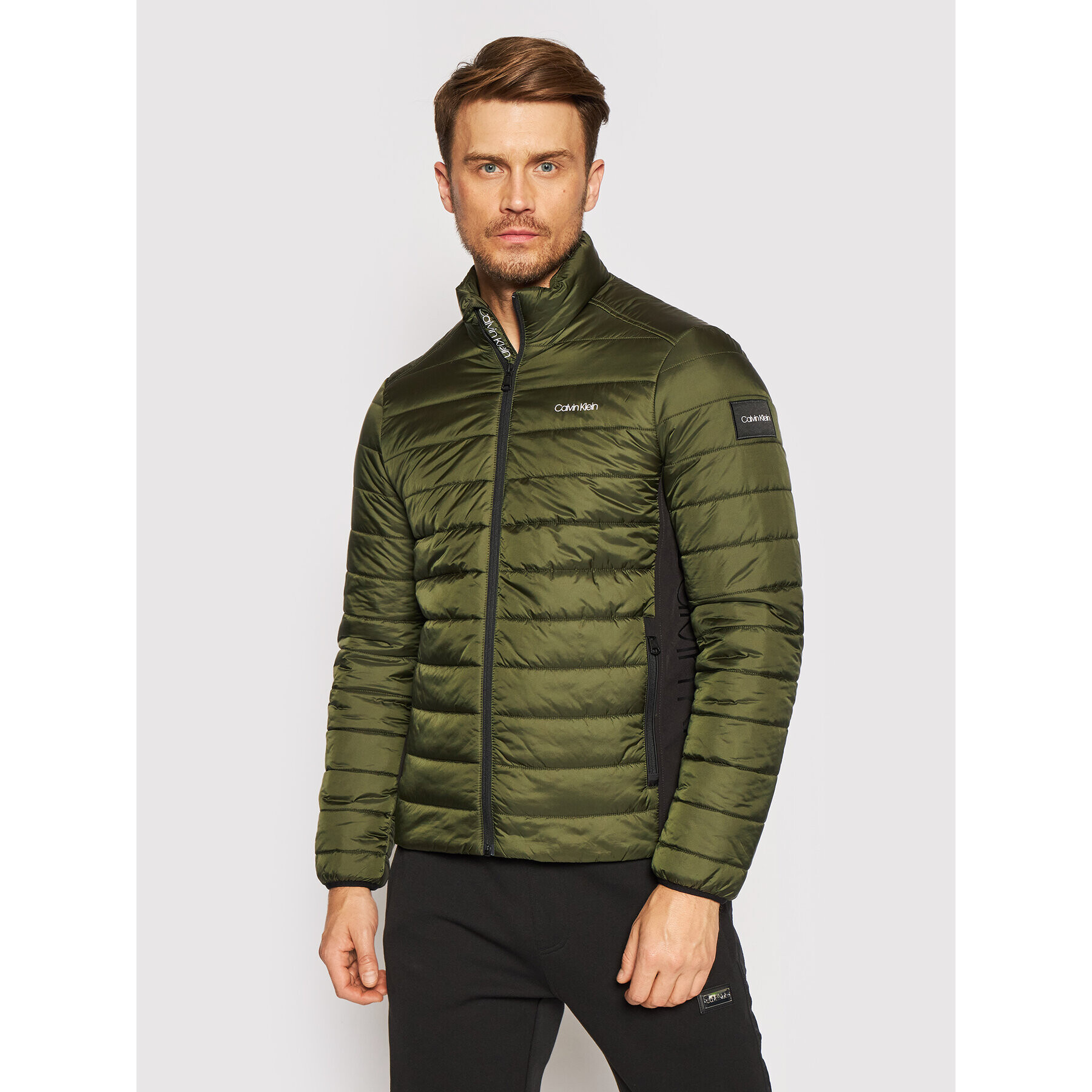 Calvin Klein Пухено яке Essential Side Logo K10K107335 Зелен Regular Fit - Pepit.bg