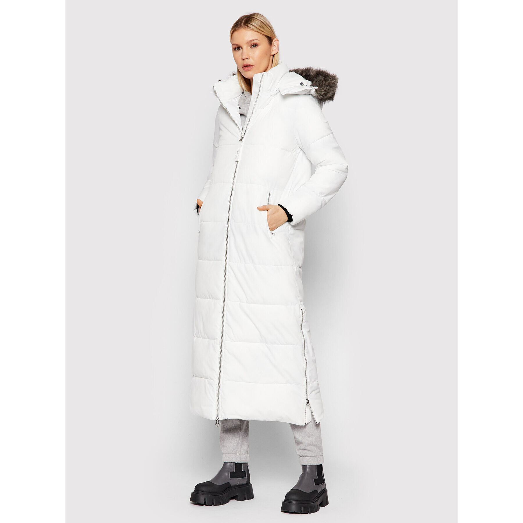 Calvin Klein Пухено яке Modern K20K203138 Бял Regular Fit - Pepit.bg