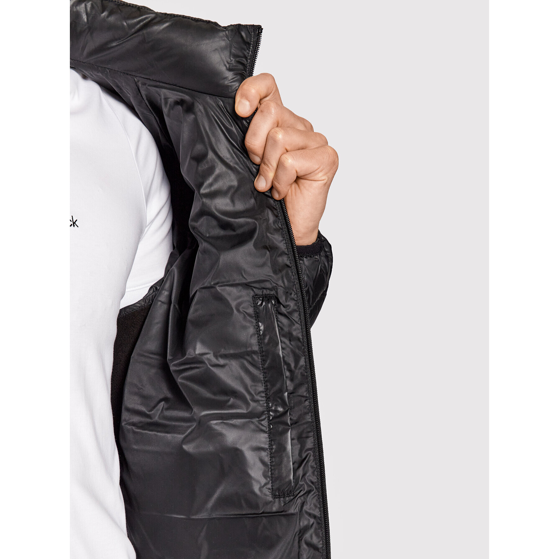 Calvin Klein Пухено яке Recycled Side K10K108291 Черен Regular Fit - Pepit.bg