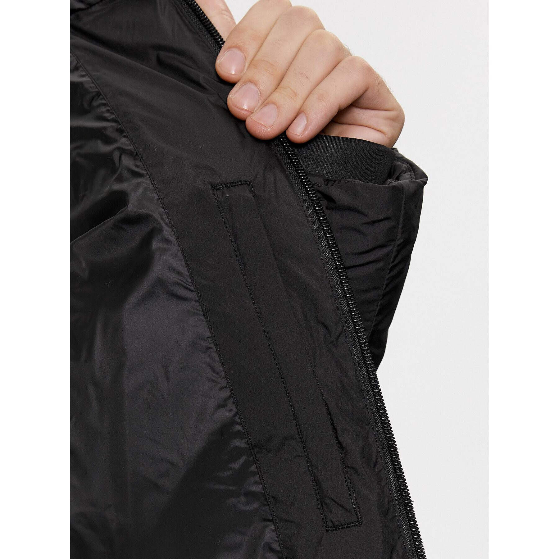 Calvin Klein Пухено яке K10K111934 Черен Regular Fit - Pepit.bg