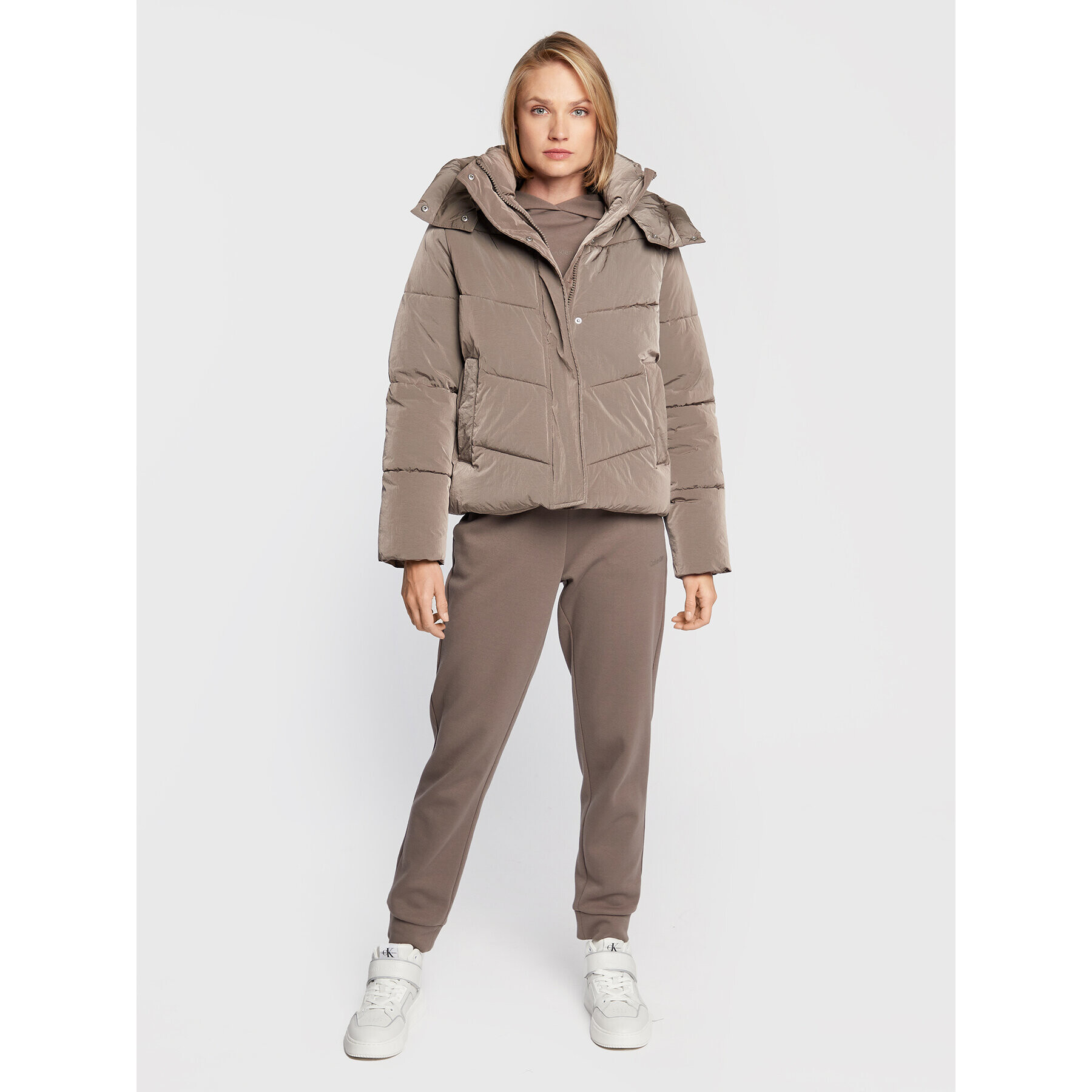 Calvin Klein Пухено яке Modern Padded K20K204693 Бежов Regular Fit - Pepit.bg