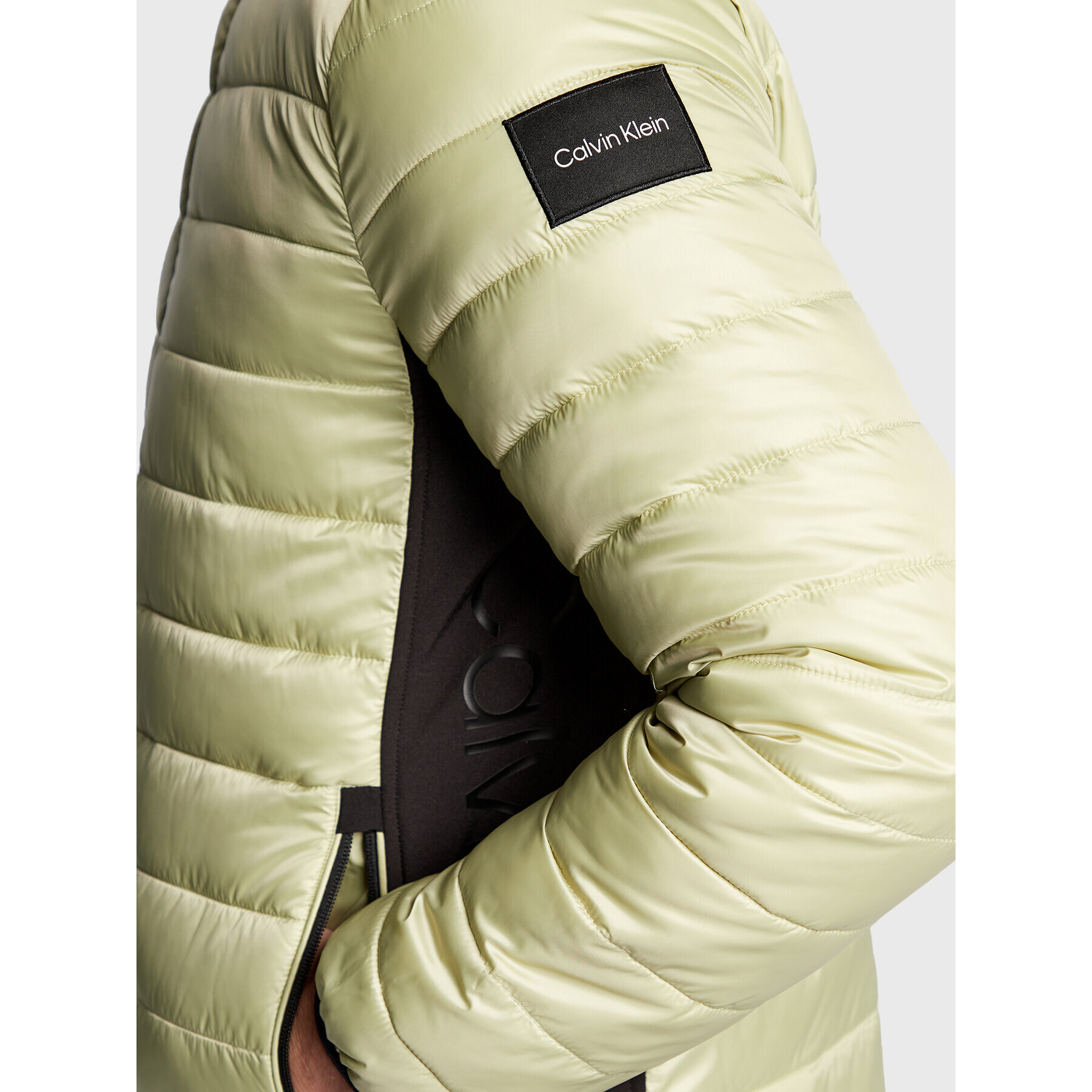Calvin Klein Пухено яке Side Logo K10K108291 Зелен Regular Fit - Pepit.bg