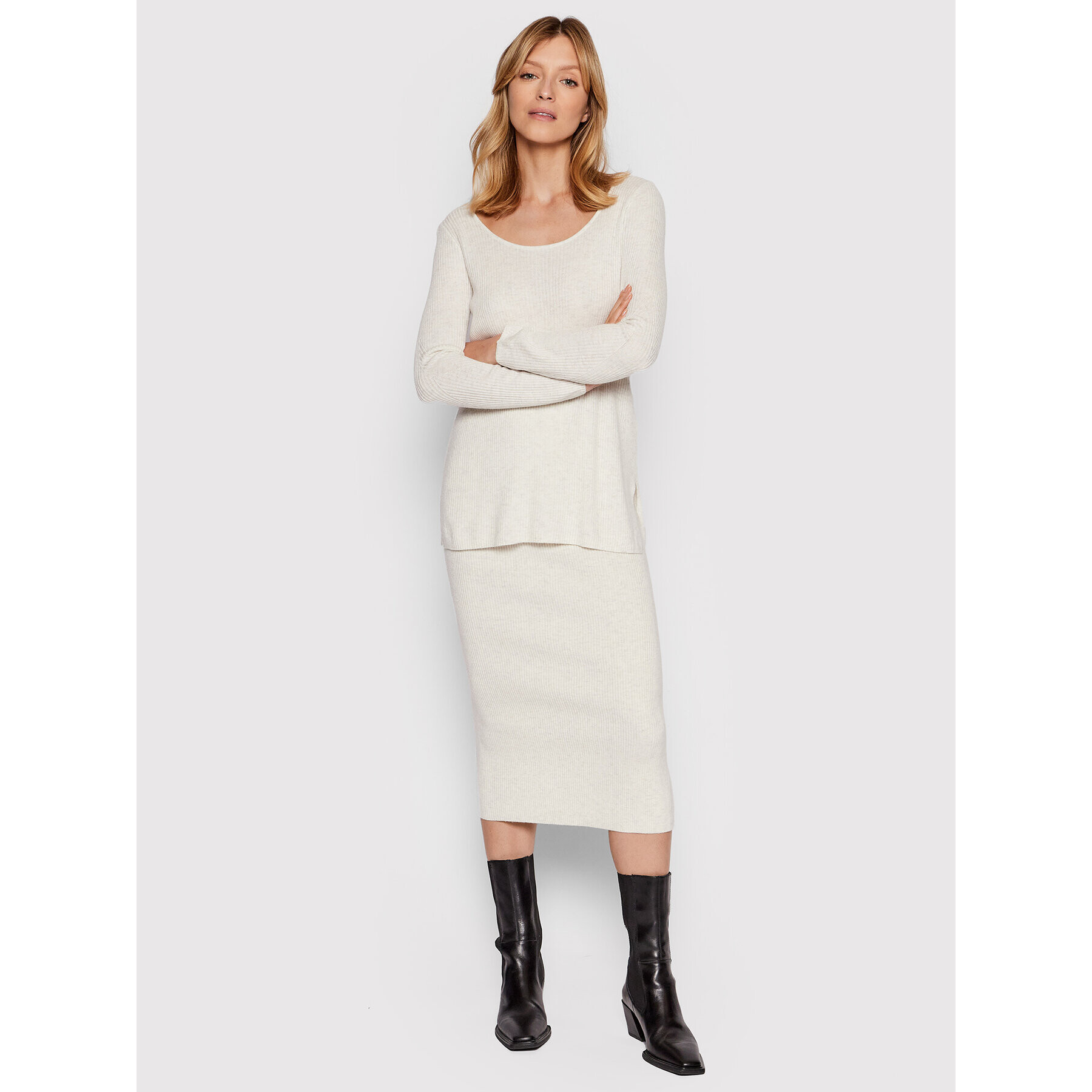 Calvin Klein Пуловер Essential Rib Scoop K20K203477 Бежов Regular Fit - Pepit.bg