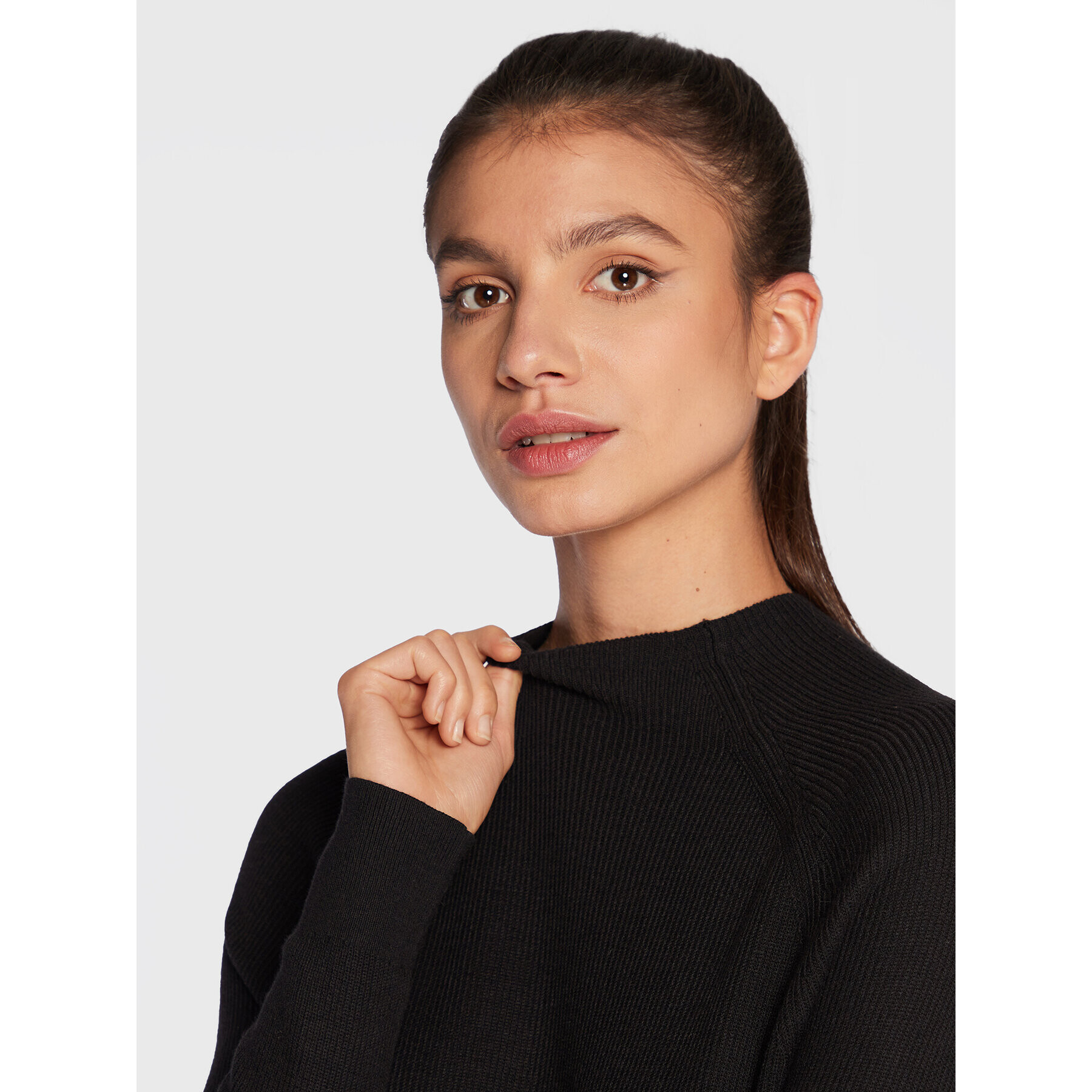 Calvin Klein Пуловер K20K204767 Черен Regular Fit - Pepit.bg