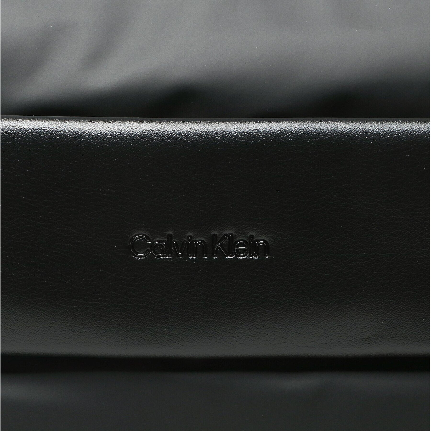Calvin Klein Сак Ck Padded Duffle K50K510573 Черен - Pepit.bg