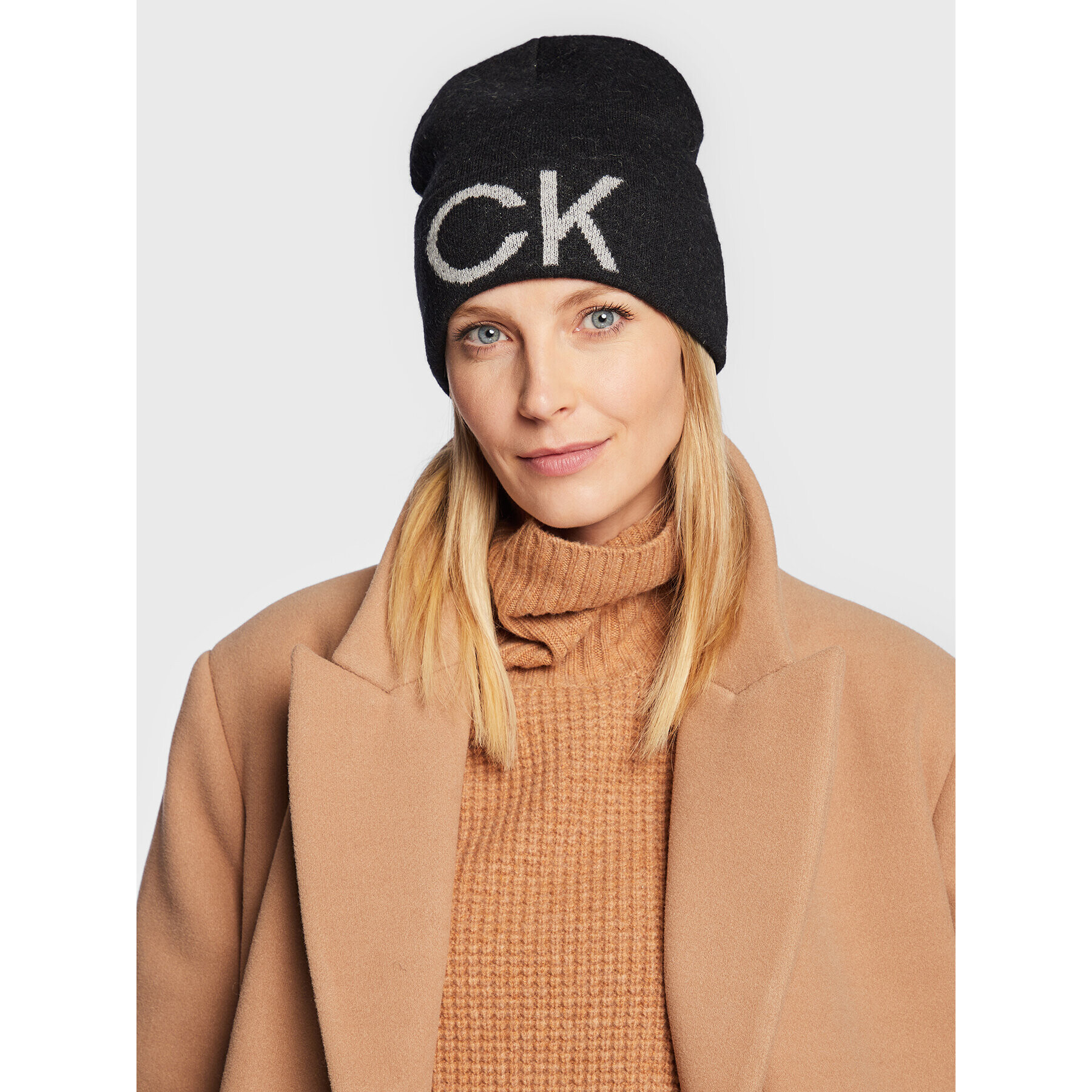 Calvin Klein Шапка Elevated Monogram K60K609972 Черен - Pepit.bg