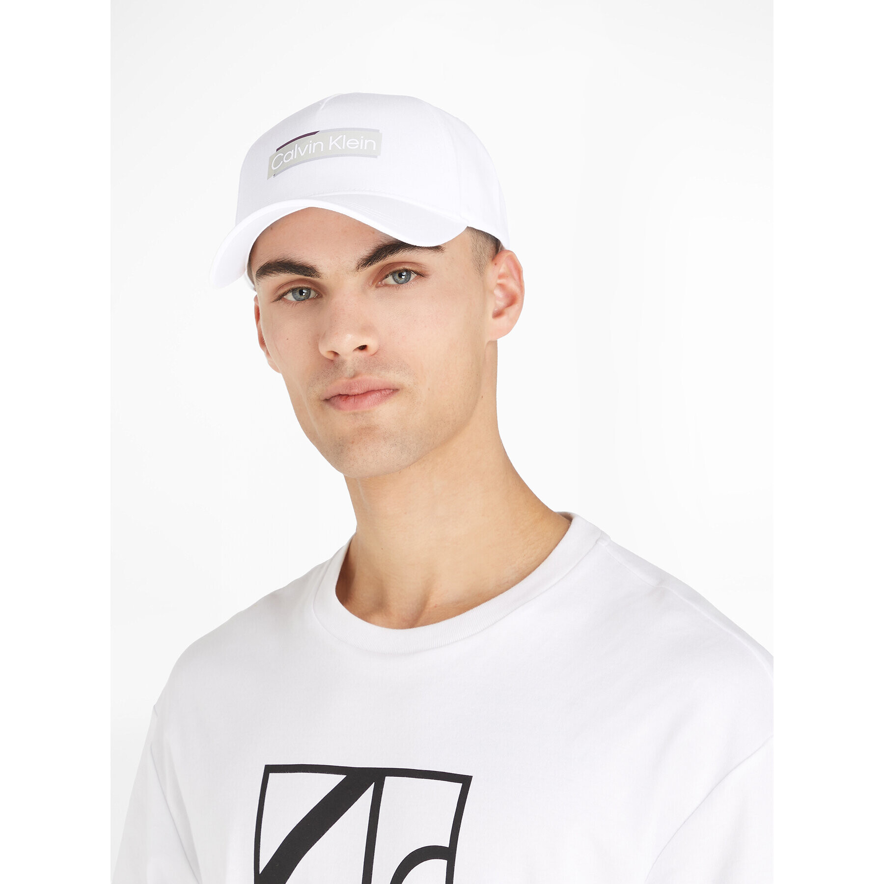 Calvin Klein Шапка с козирка Layerd Logo Bb Cap K50K510970 Бял - Pepit.bg