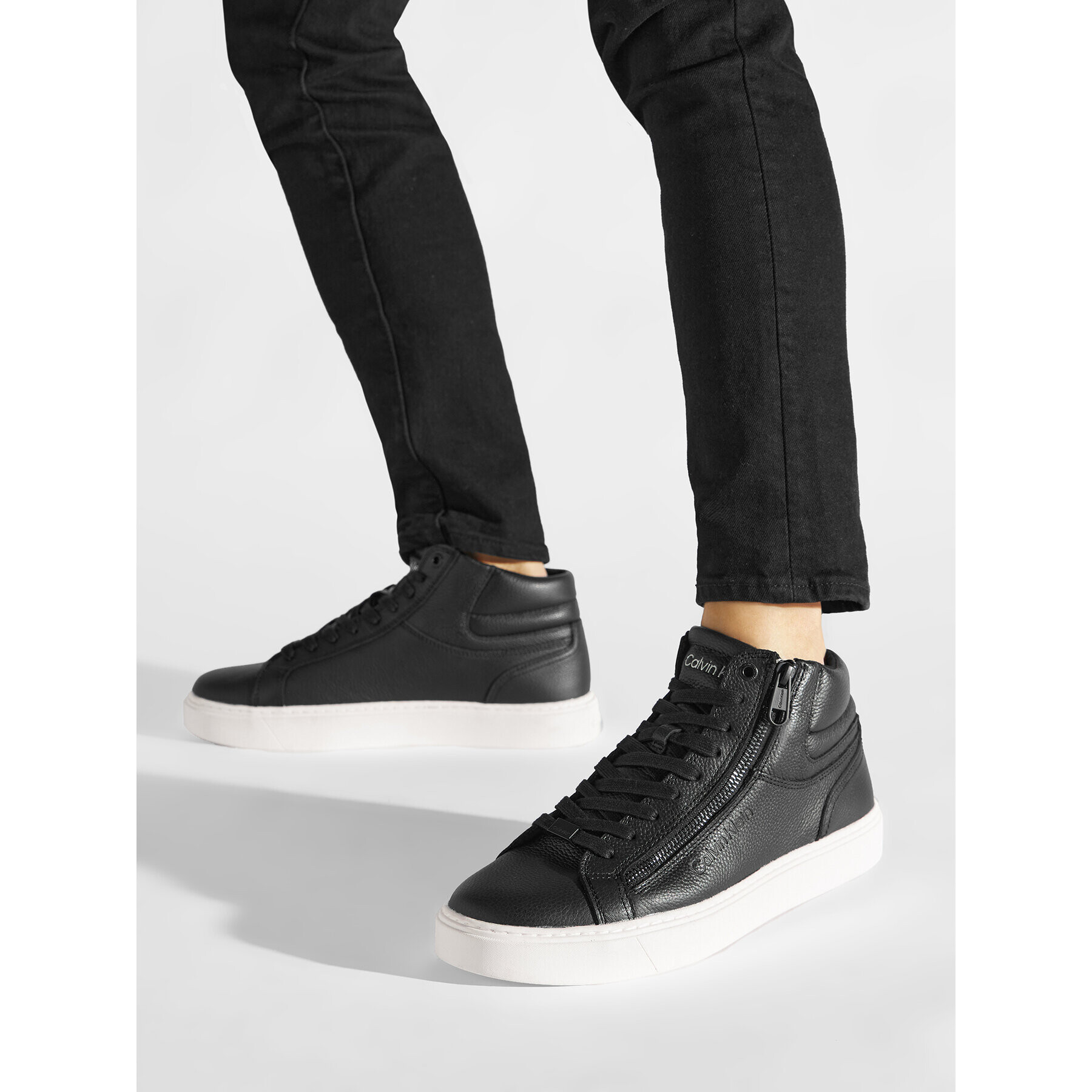 Calvin Klein Сникърси High Top Lace Up HM0HM00810 Черен - Pepit.bg