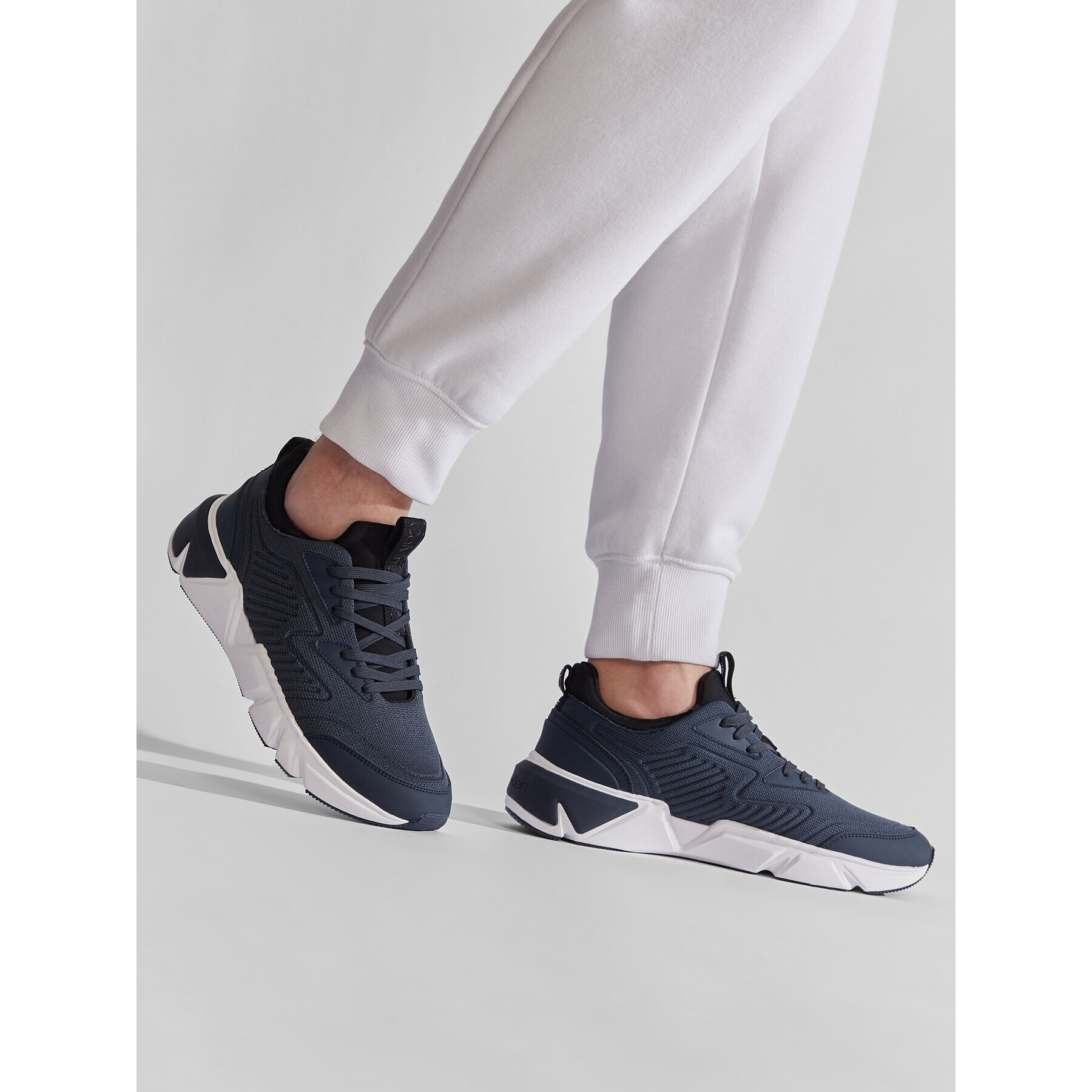 Calvin Klein Сникърси Low Top Lace Up Knit HM0HM00647 Тъмносин - Pepit.bg