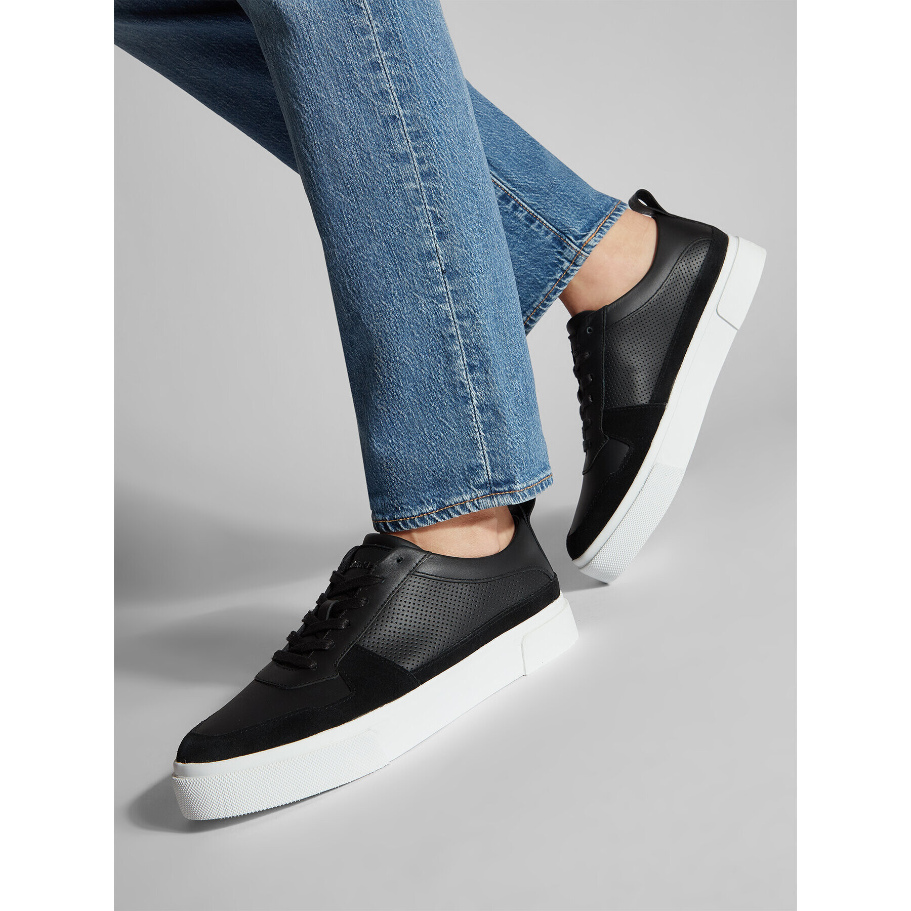 Calvin Klein Сникърси Low Top Lace Up Lth HM0HM00495 Черен - Pepit.bg